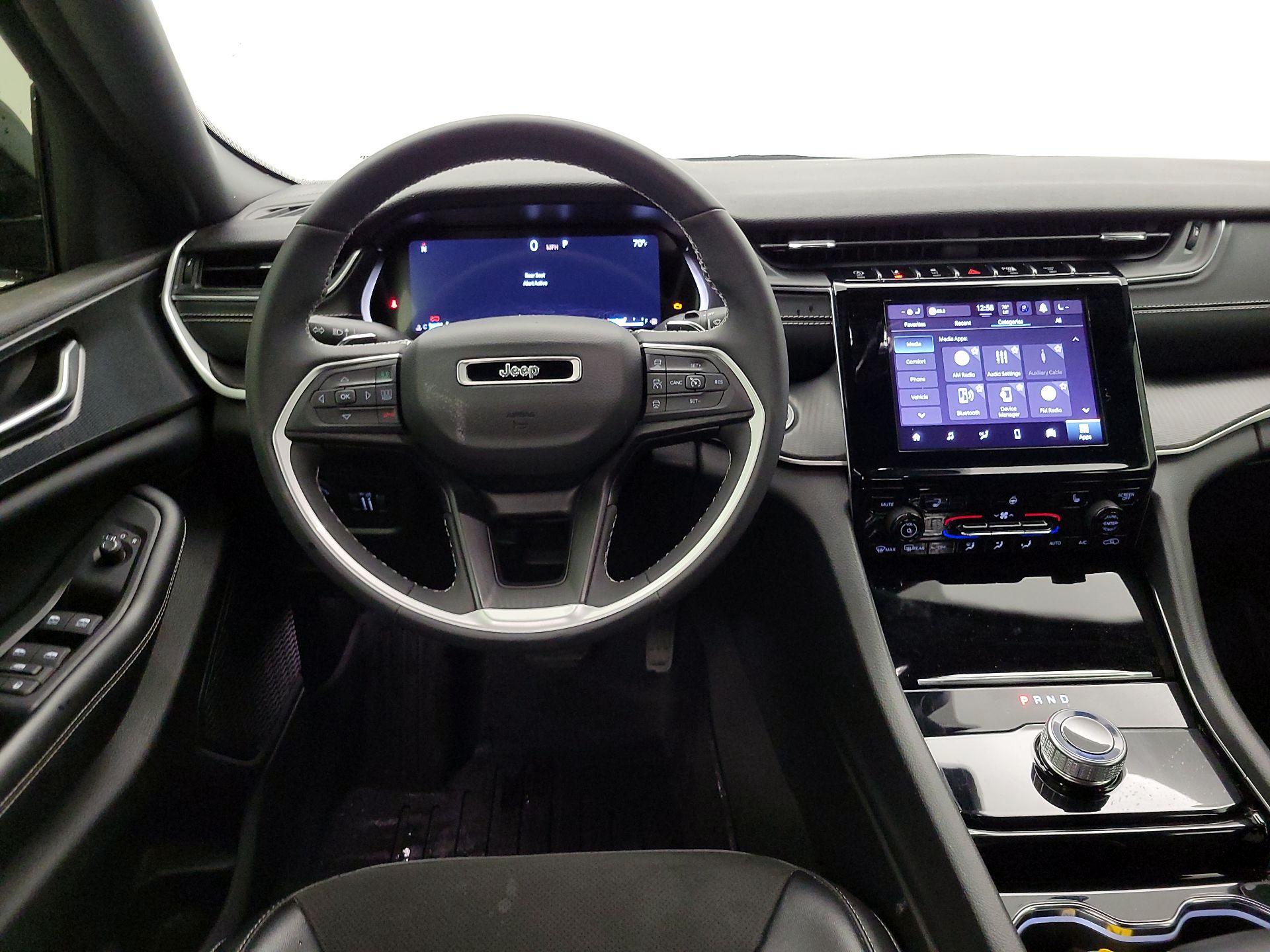 Thumbnail: 2023 Jeep Grand Cherokee - 10