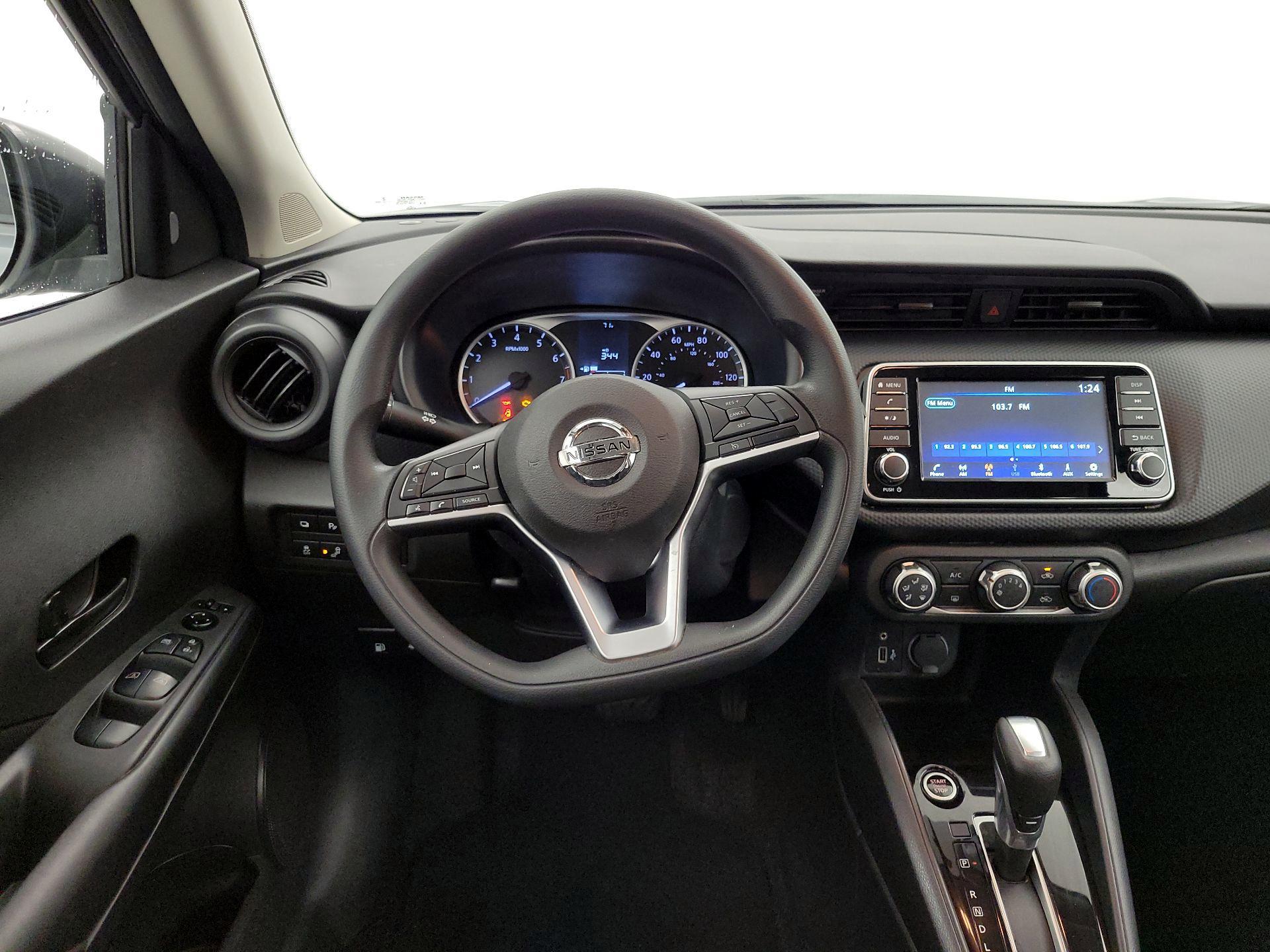Thumbnail: 2021 Nissan Kicks - 10
