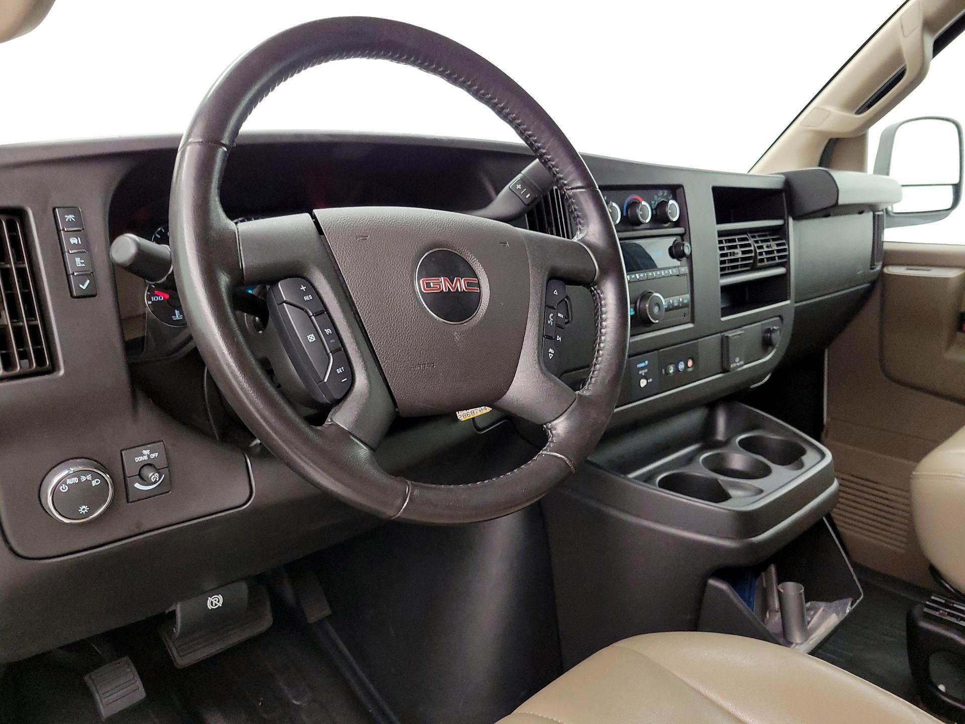 Thumbnail: 2022 GMC Savana - 9