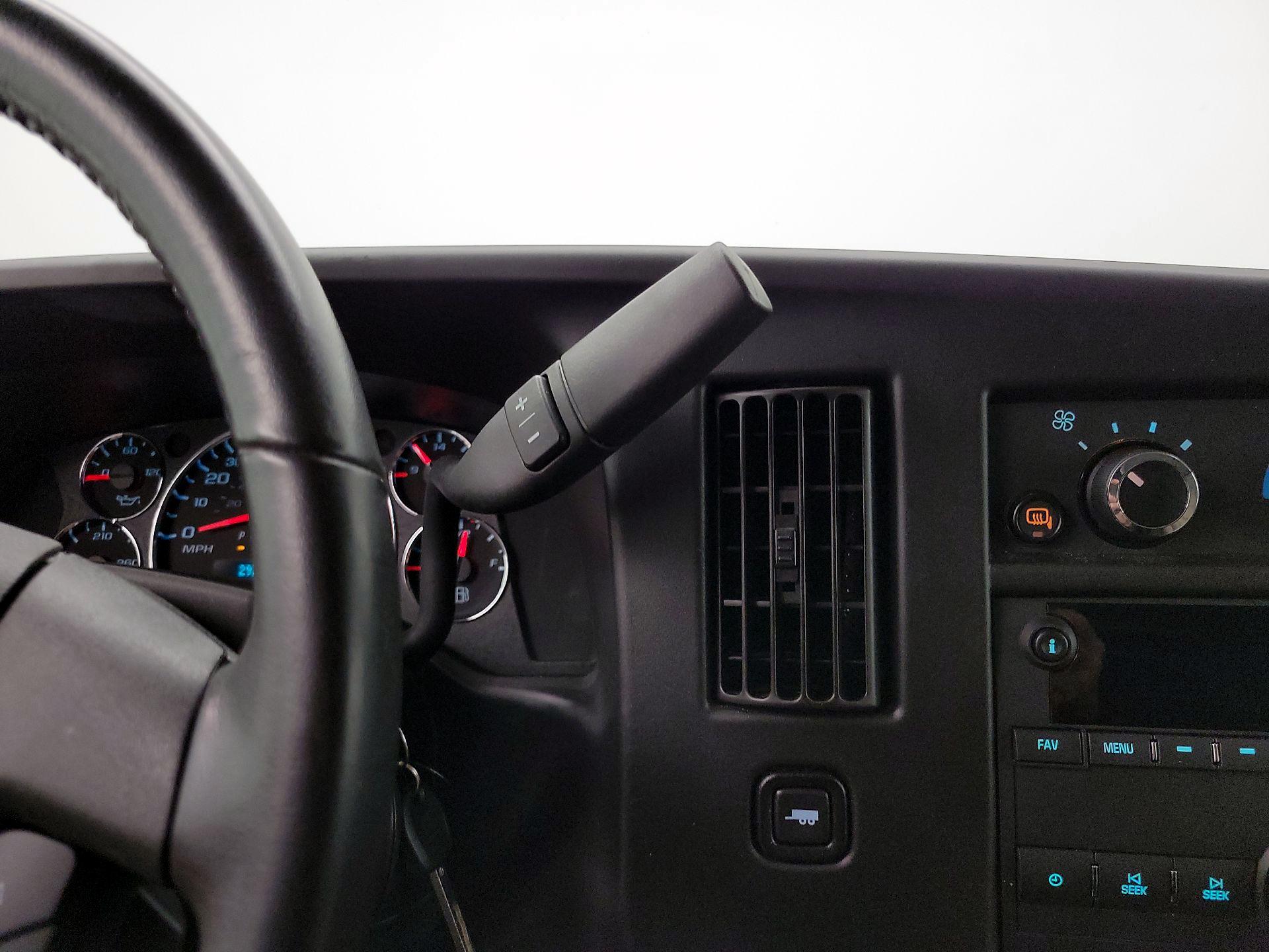 Thumbnail: 2022 GMC Savana - 17