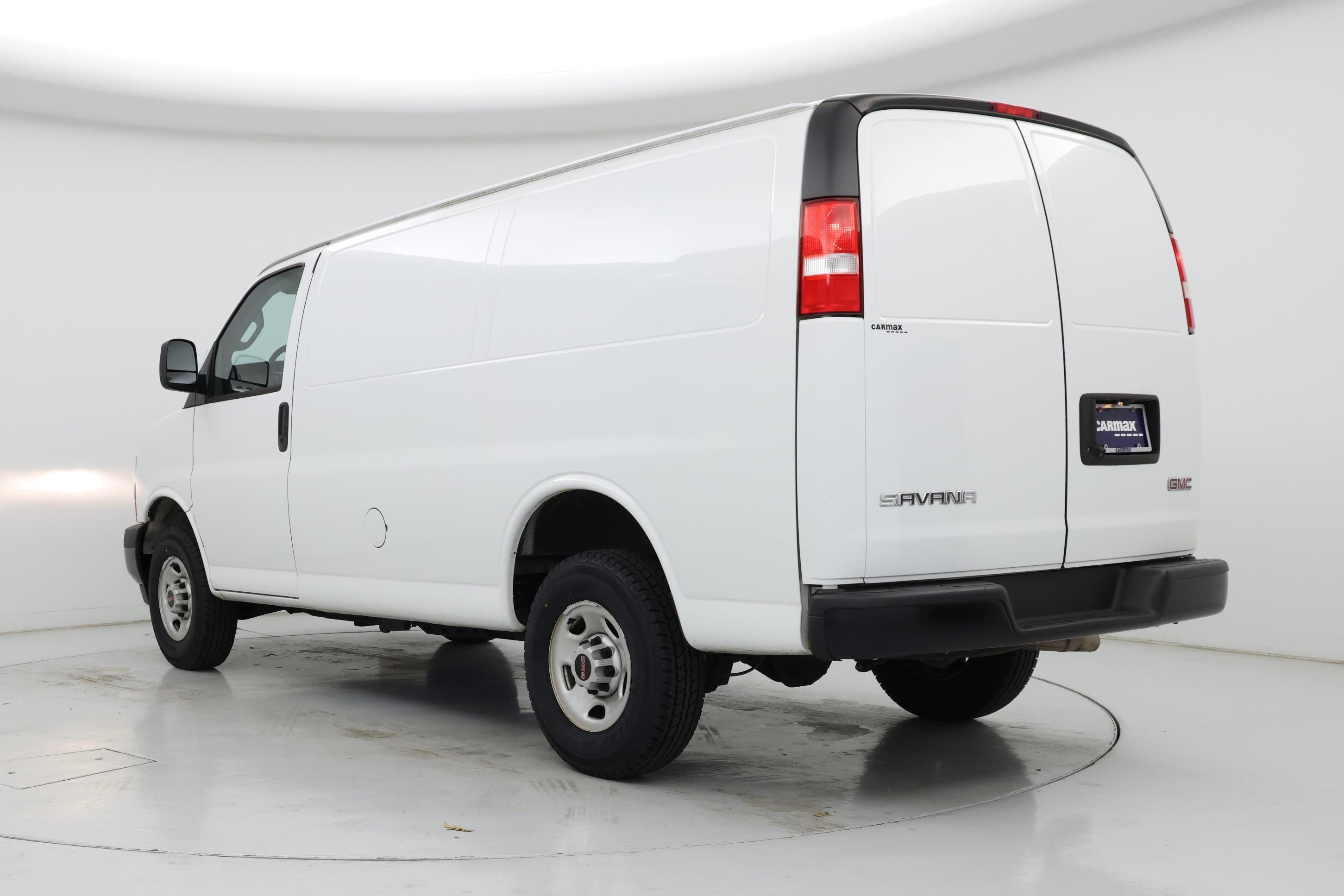 Thumbnail: 2022 GMC Savana - 2