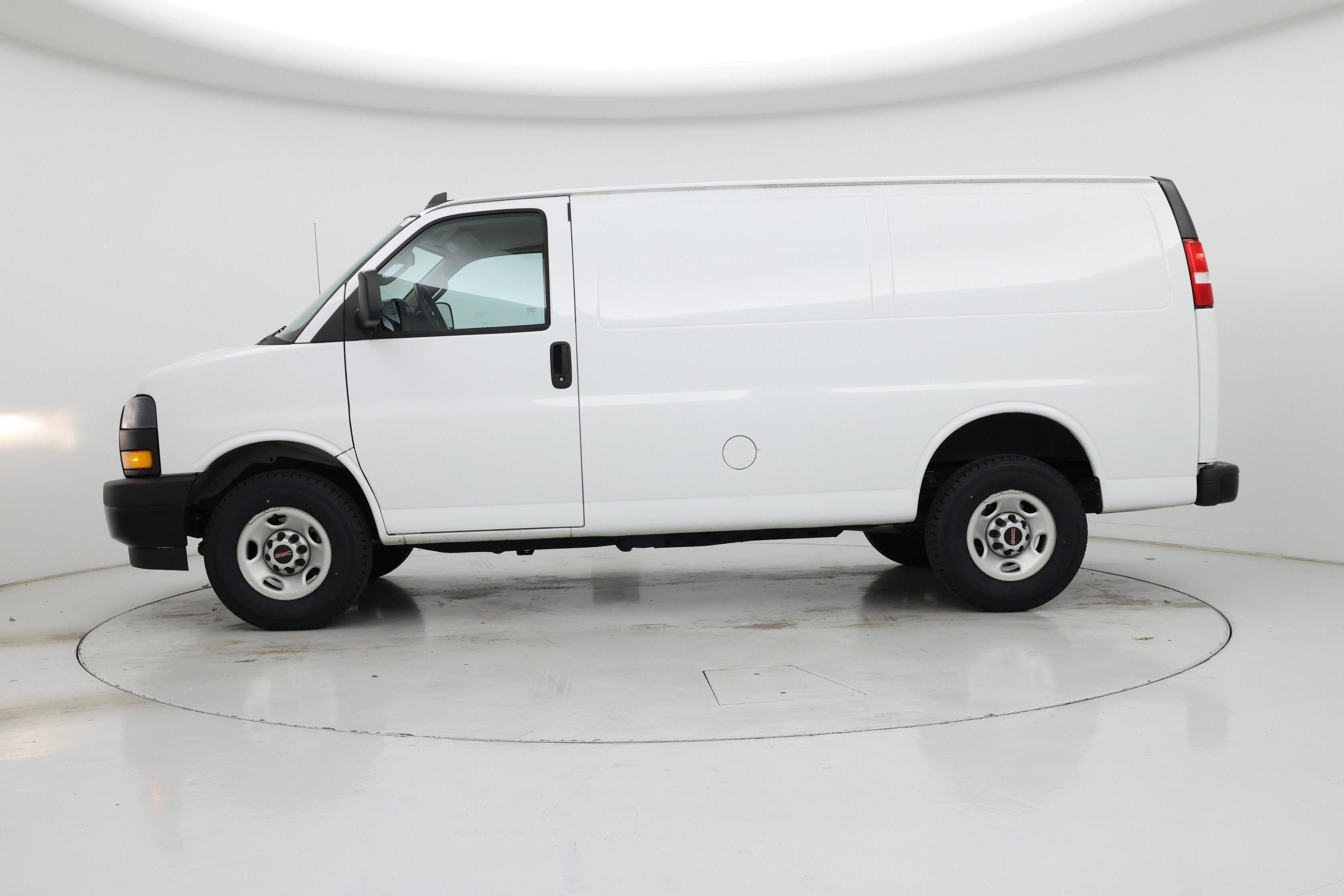 Thumbnail: 2022 GMC Savana - 3