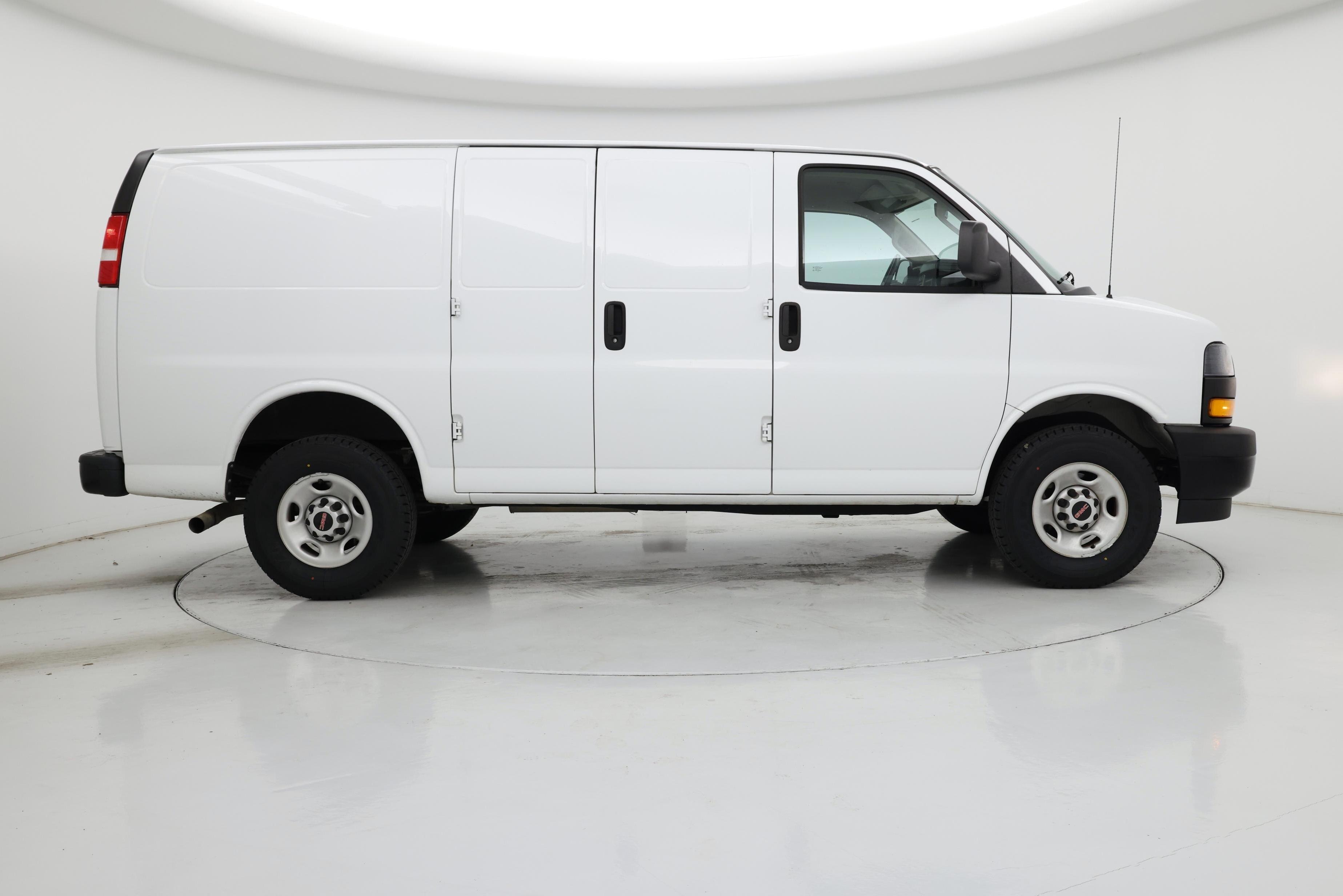 Thumbnail: 2022 GMC Savana - 7