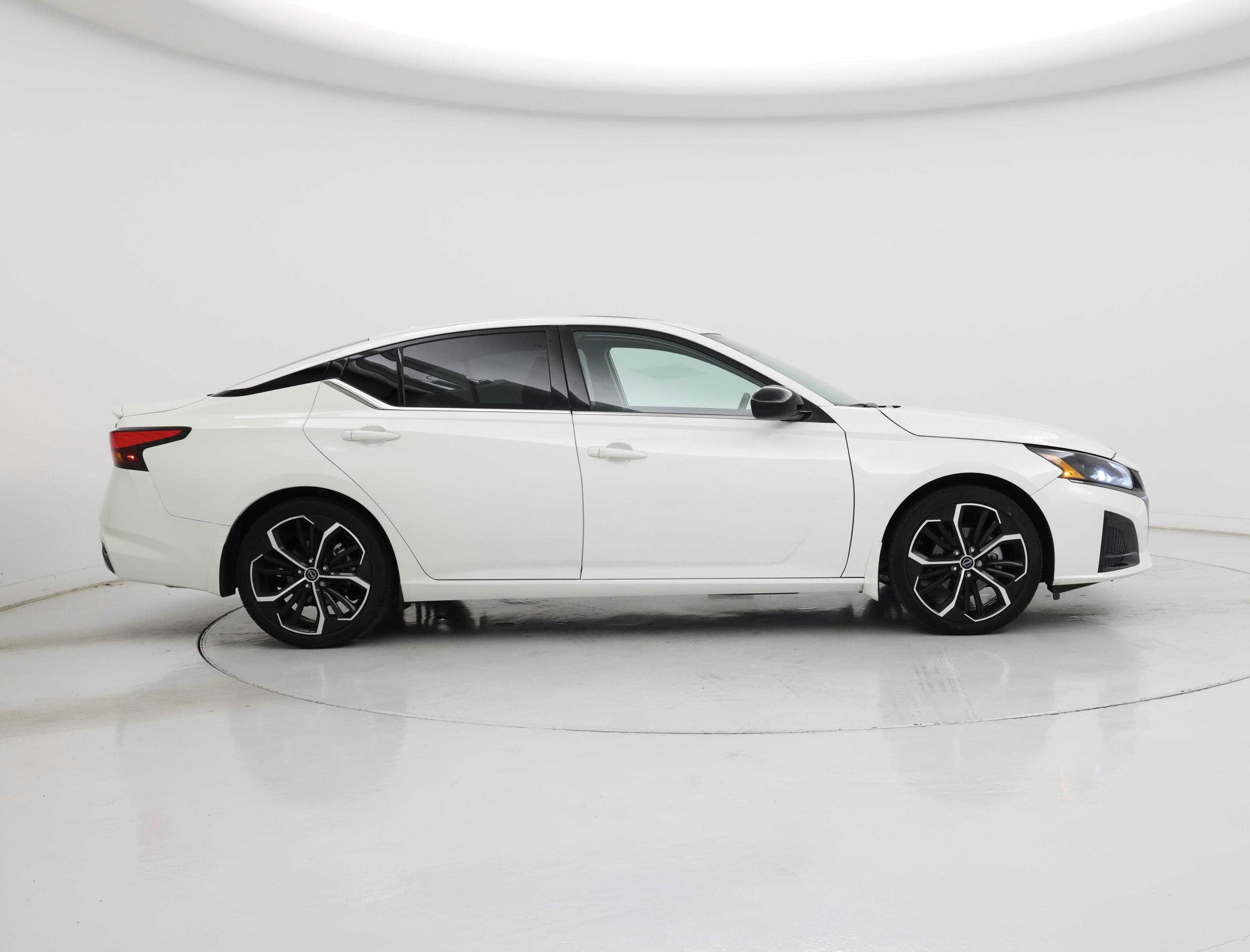 Thumbnail: 2023 Nissan Altima - 7