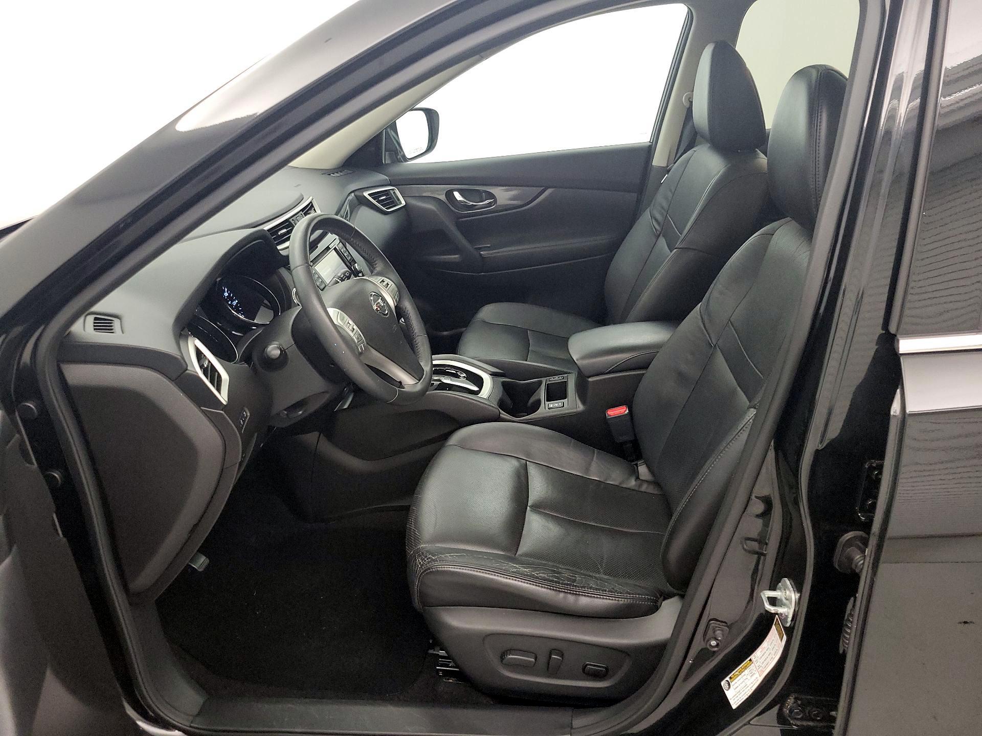 Thumbnail: 2015 Nissan Rogue - 11