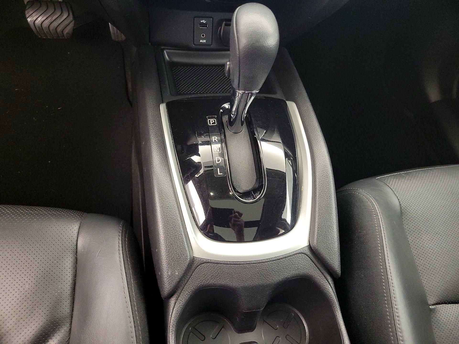 Thumbnail: 2015 Nissan Rogue - 18