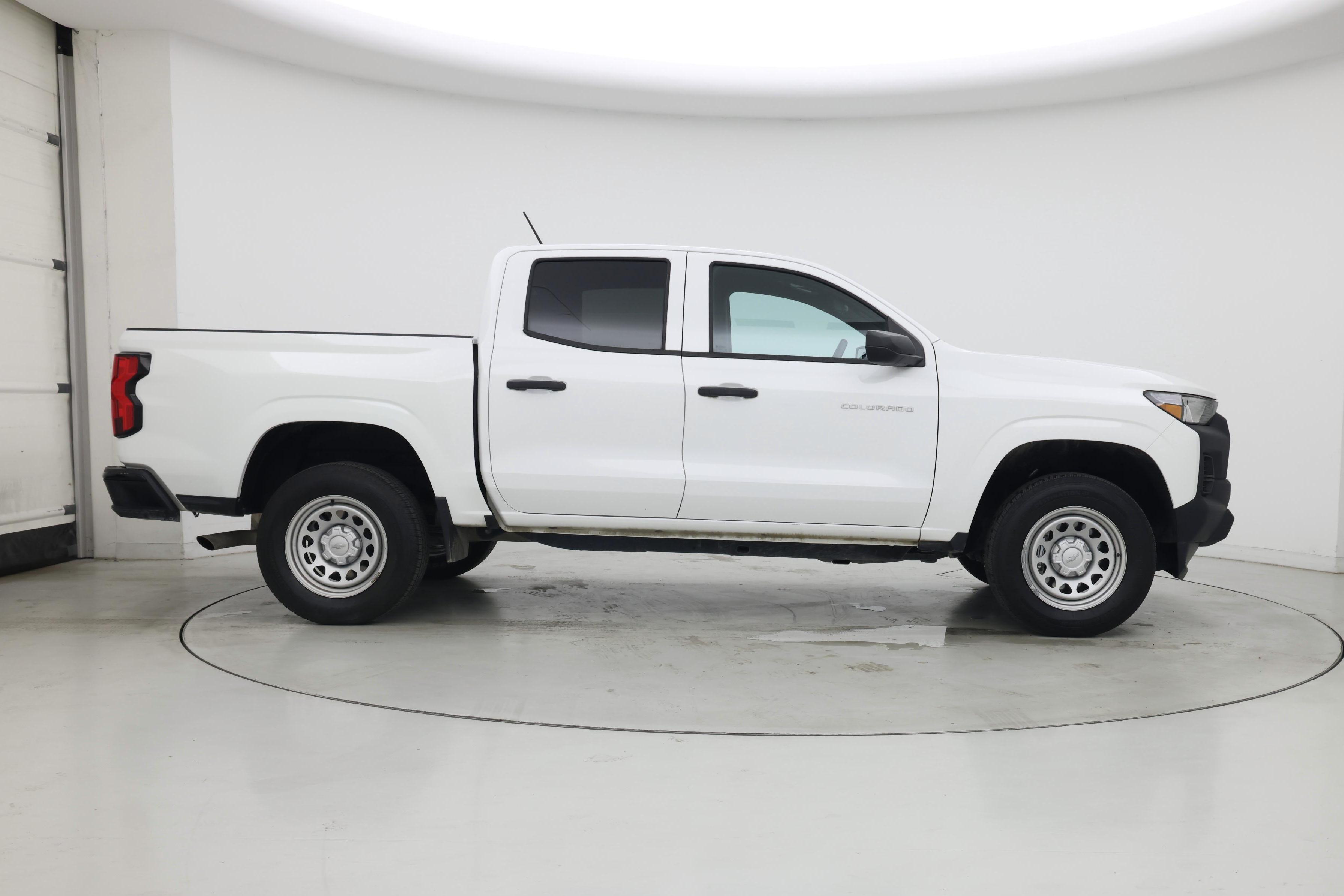 Thumbnail: 2023 Chevrolet Colorado - 7