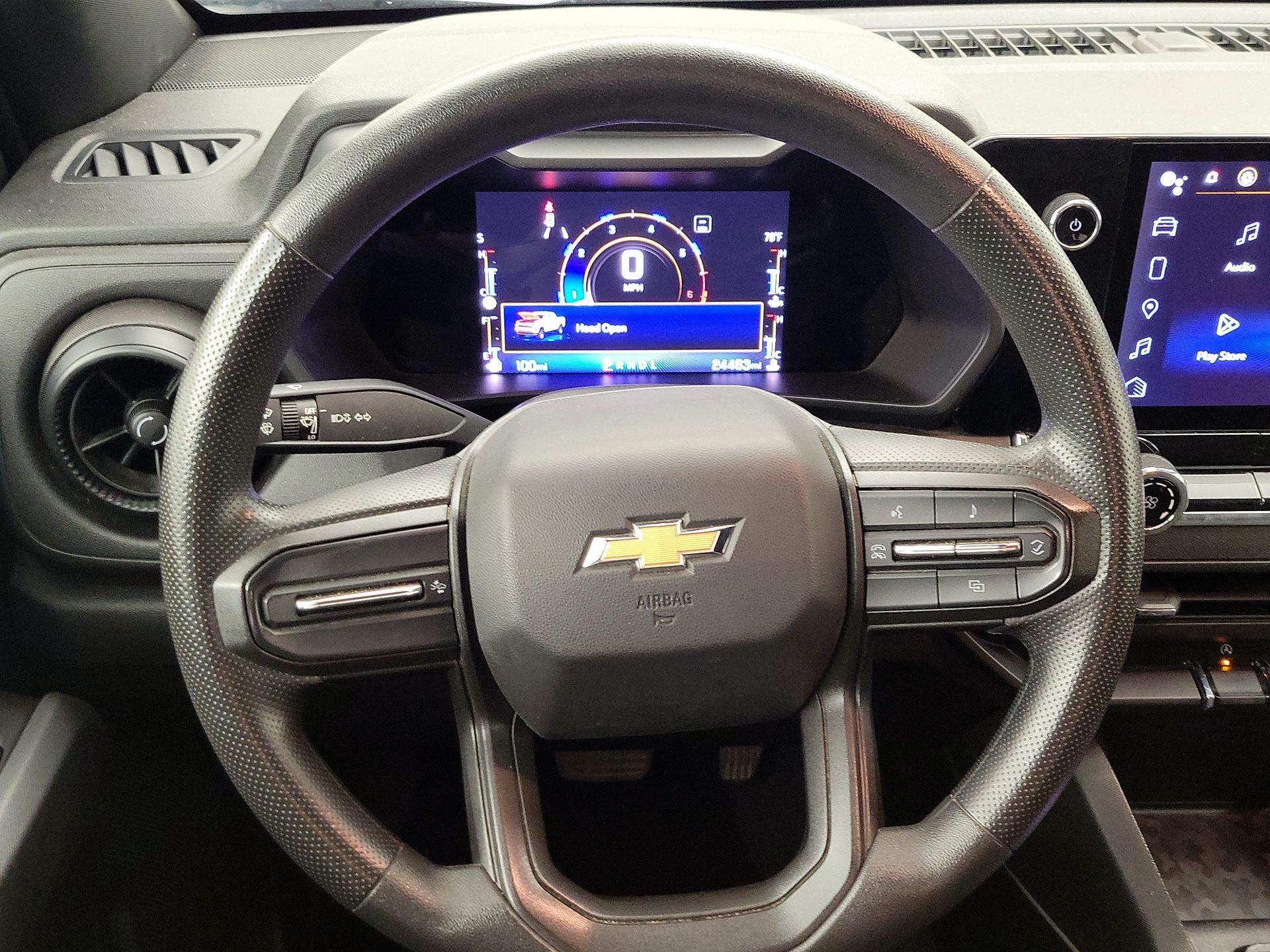 Thumbnail: 2023 Chevrolet Colorado - 10