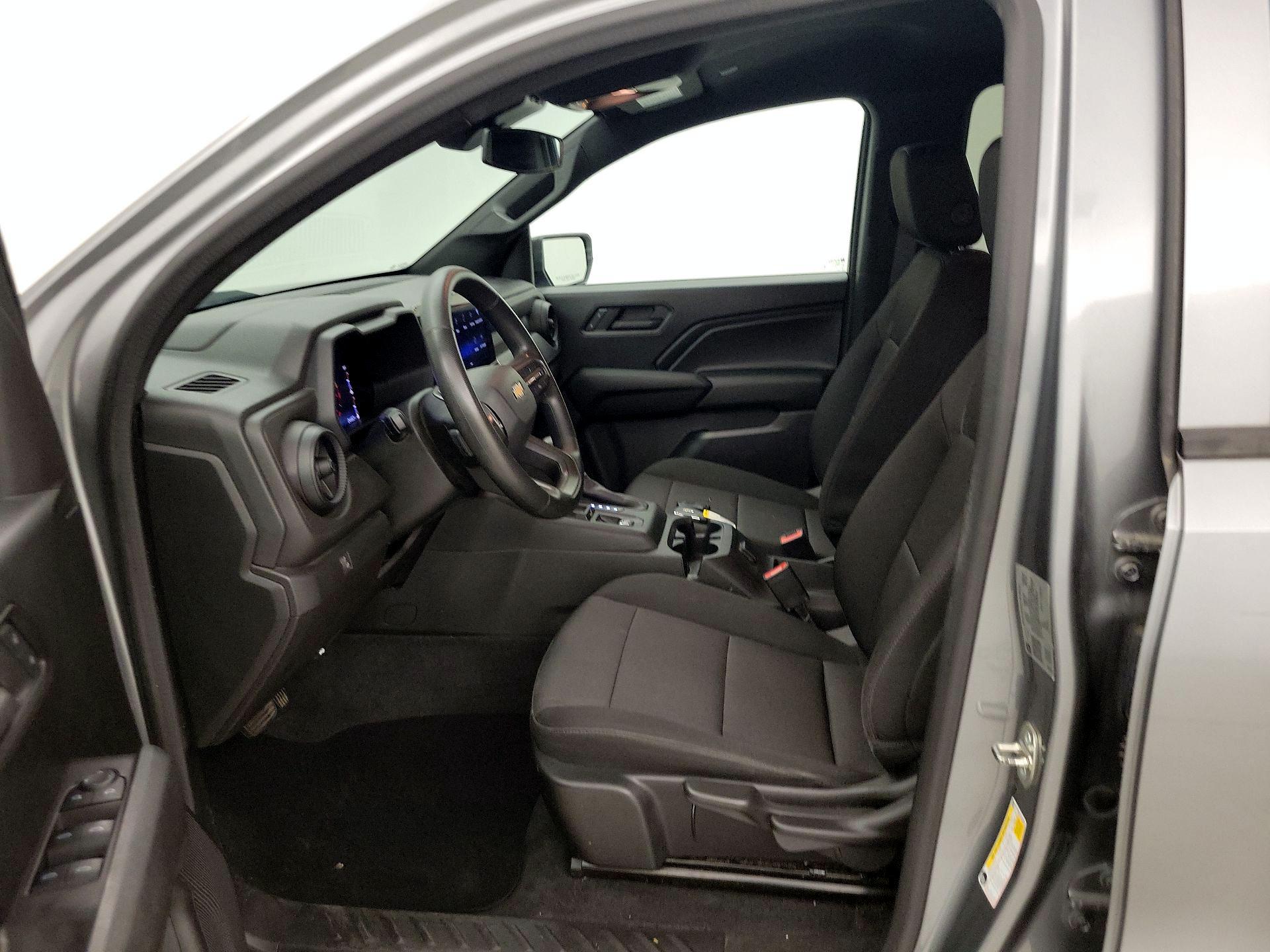 Thumbnail: 2023 Chevrolet Colorado - 11