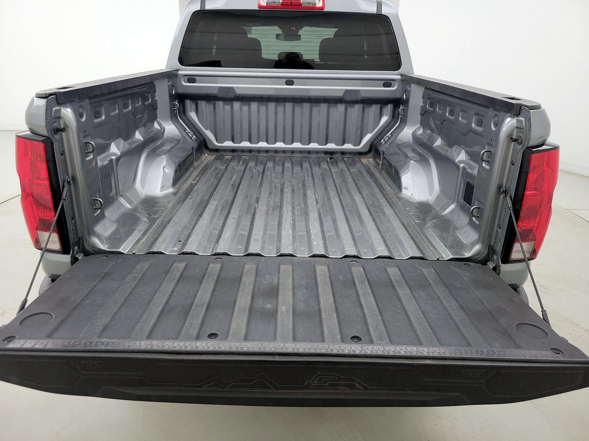 Thumbnail: 2023 Chevrolet Colorado - 20