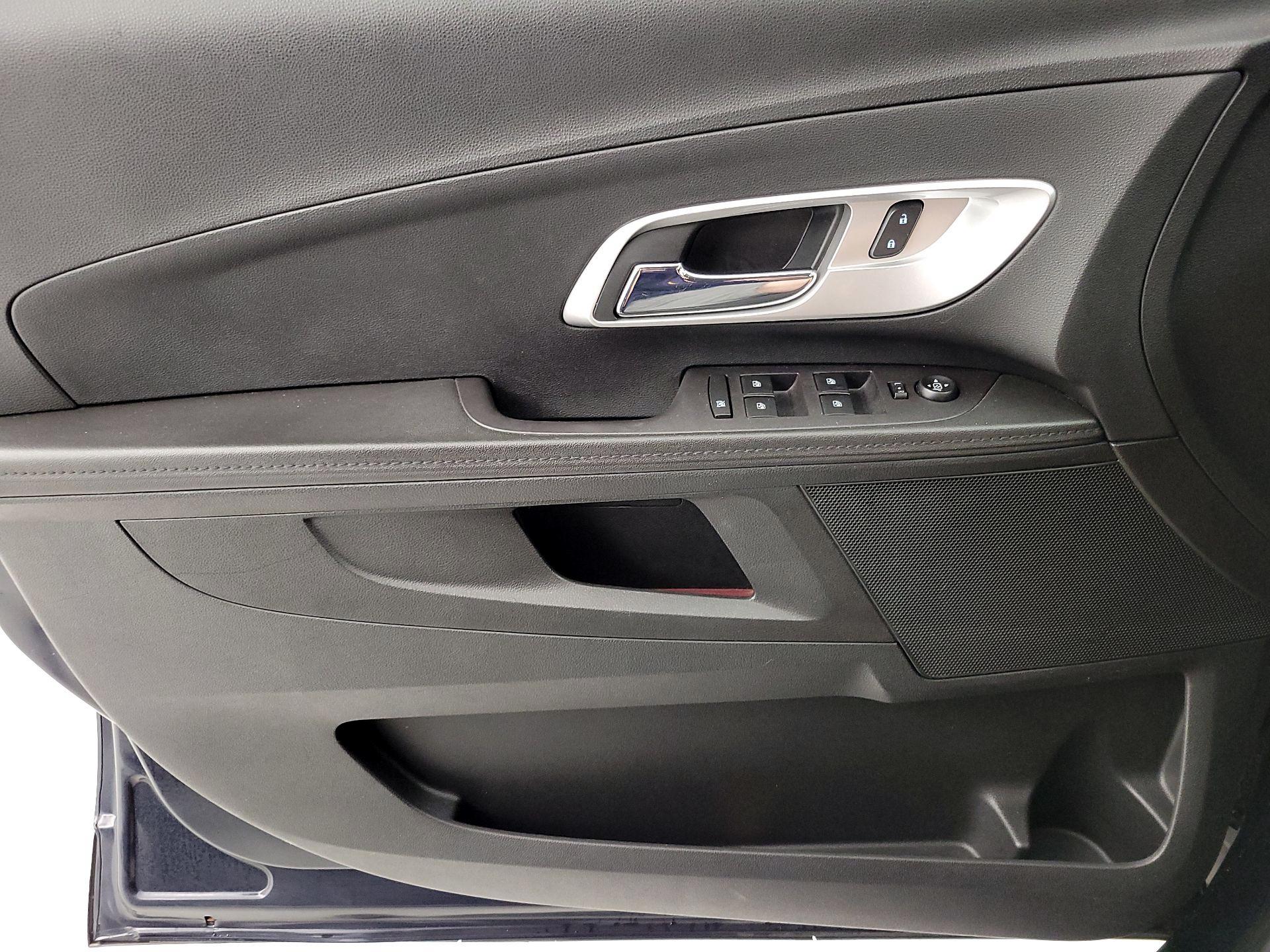 Thumbnail: 2016 Chevrolet Equinox - 12