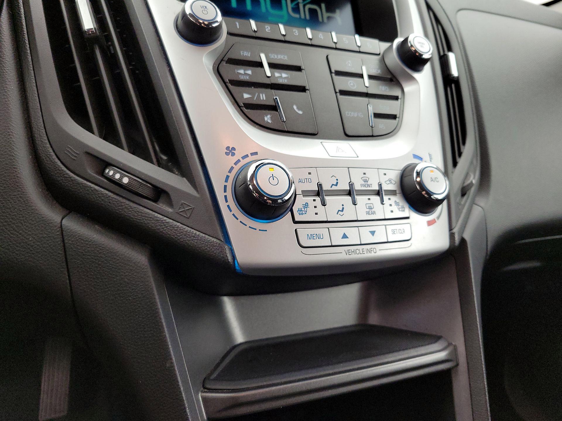 Thumbnail: 2016 Chevrolet Equinox - 16