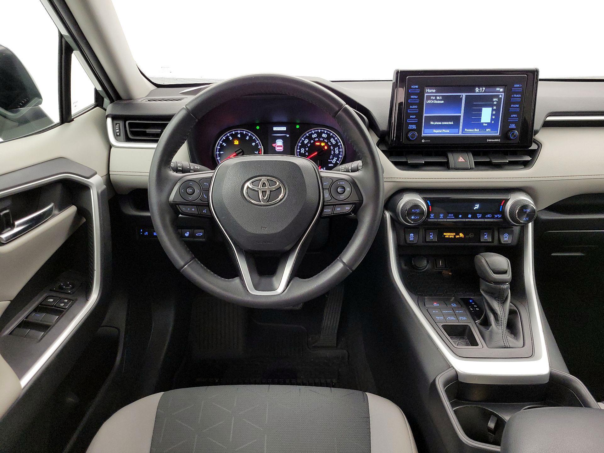 Thumbnail: 2021 Toyota RAV4 - 10