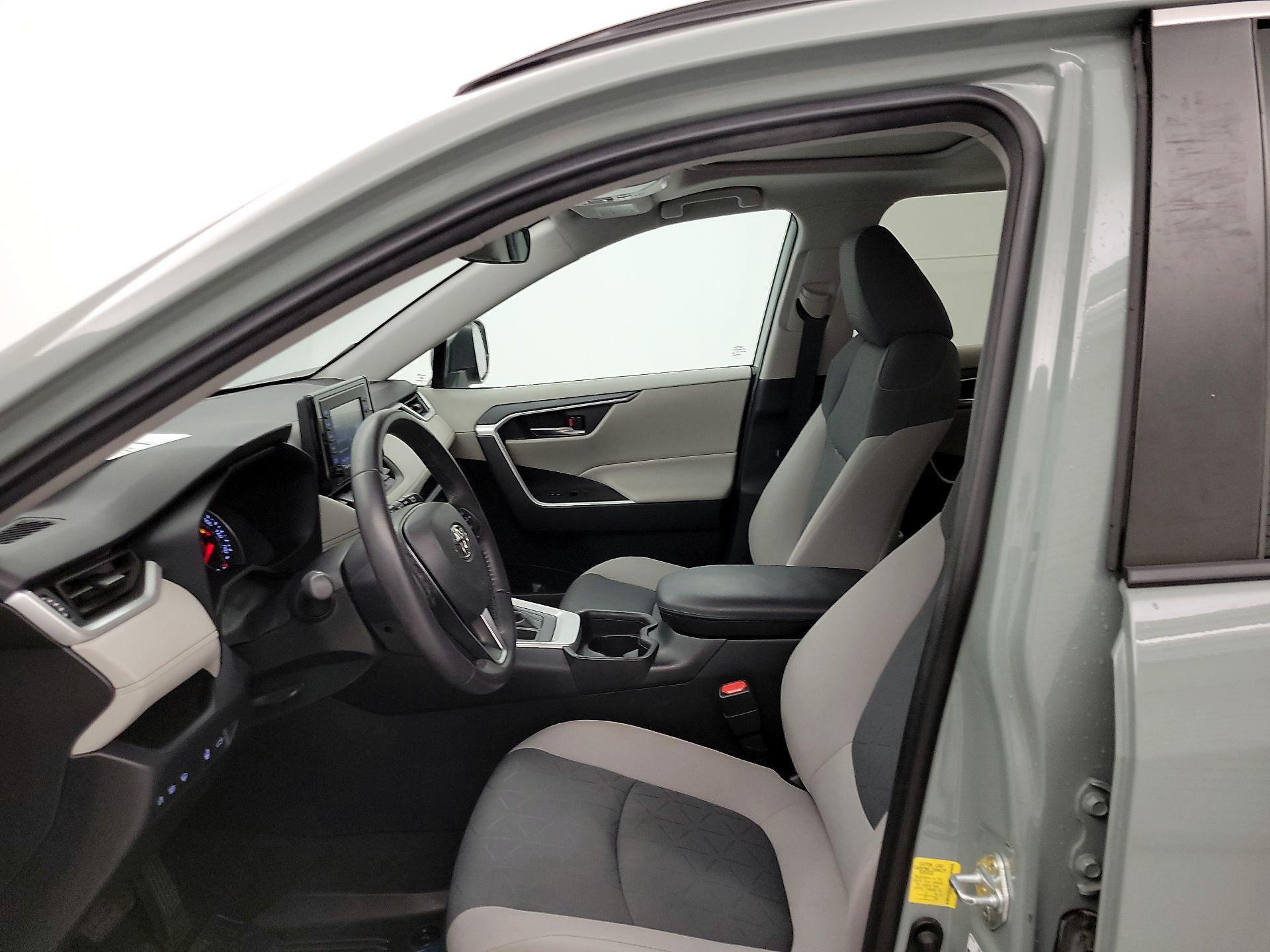 Thumbnail: 2021 Toyota RAV4 - 11