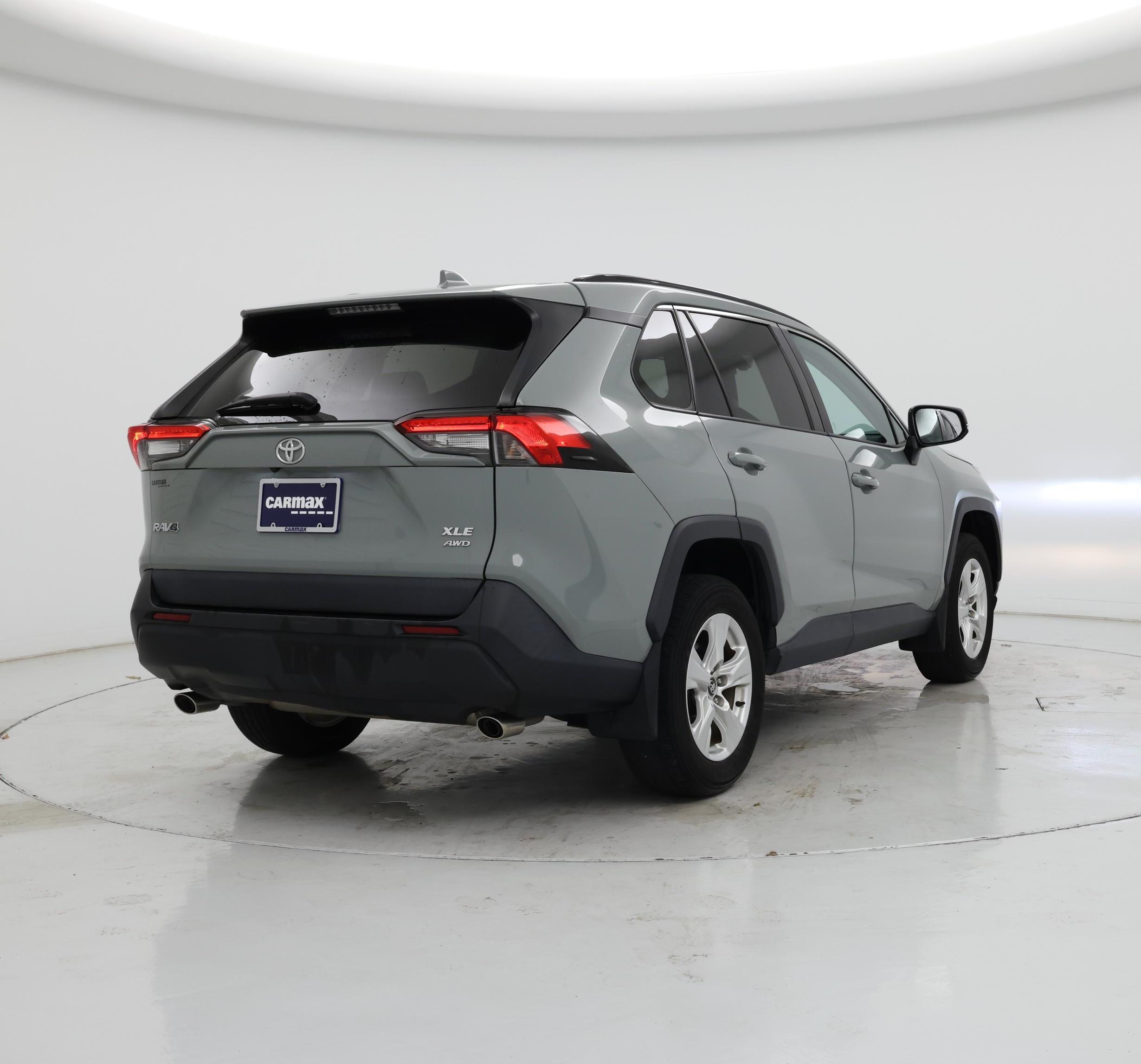 Thumbnail: 2021 Toyota RAV4 - 8