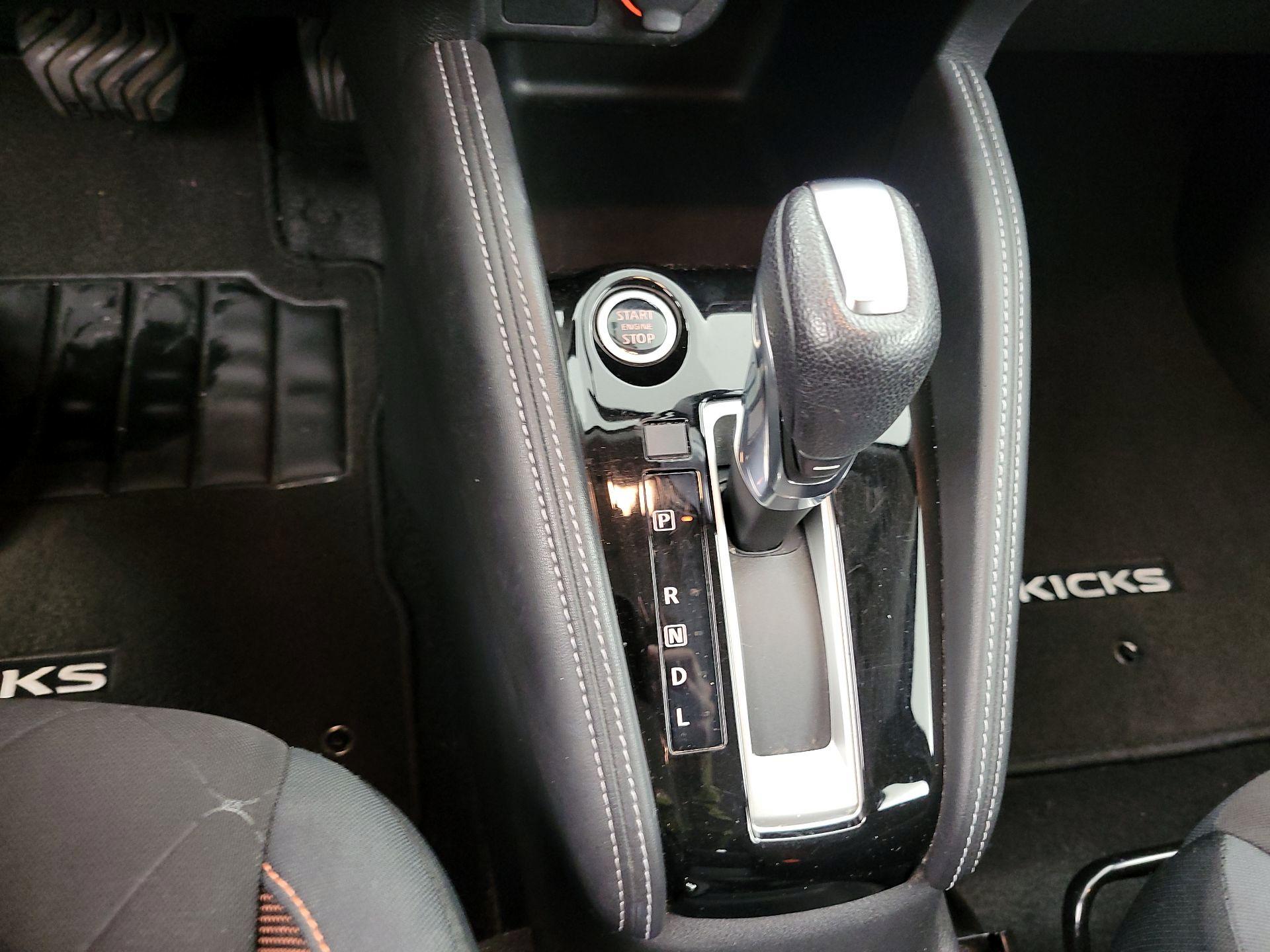 Thumbnail: 2019 Nissan Kicks - 17