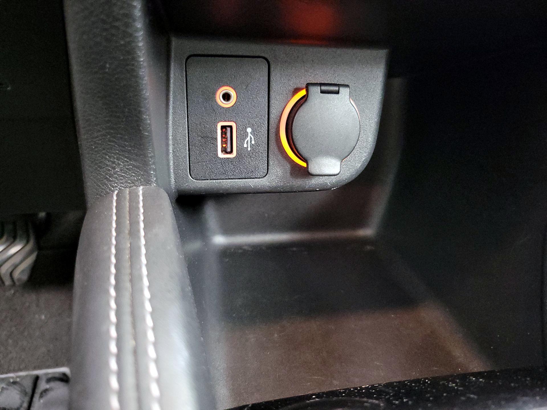 Thumbnail: 2019 Nissan Kicks - 18