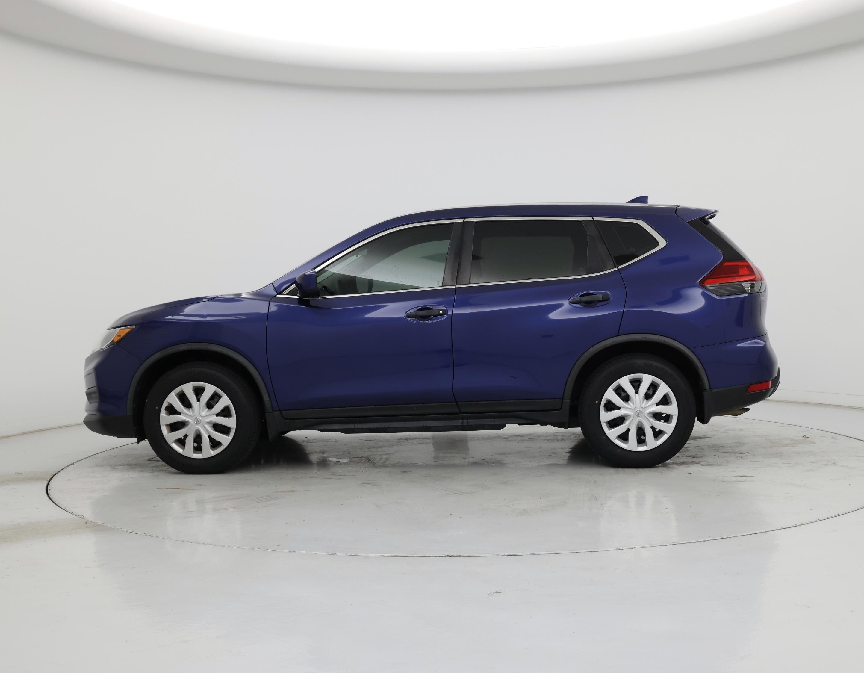 Thumbnail: 2017 Nissan Rogue - 3