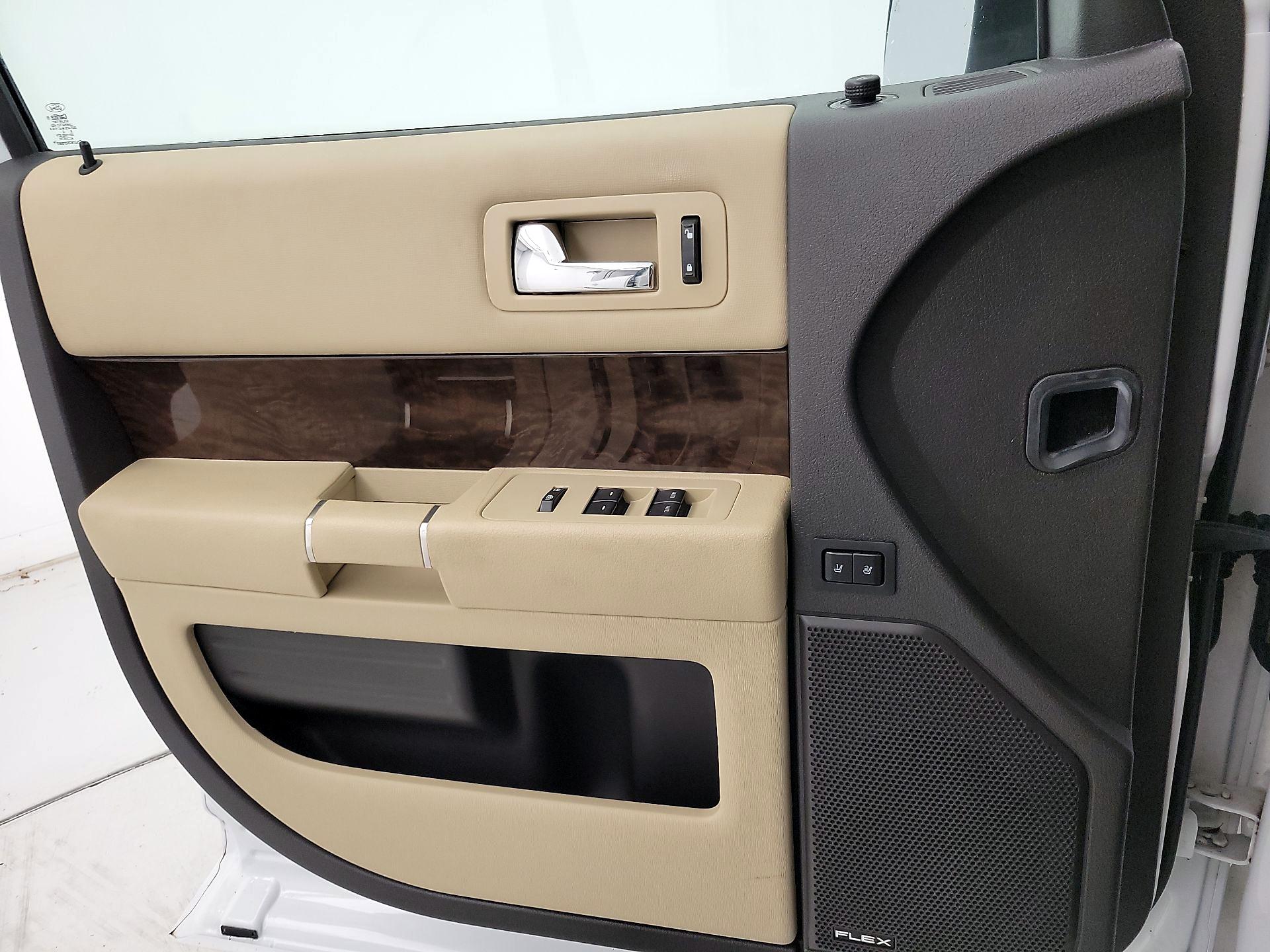 Thumbnail: 2019 Ford Flex - 12