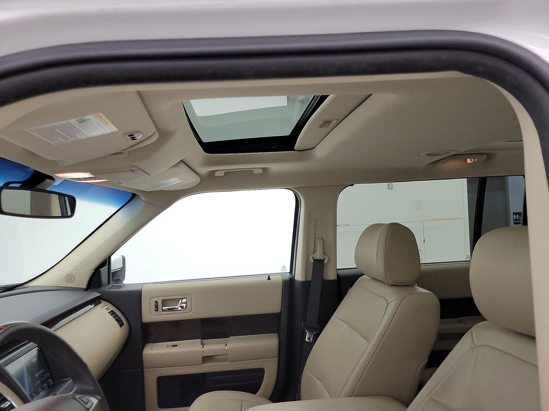 Thumbnail: 2019 Ford Flex - 20