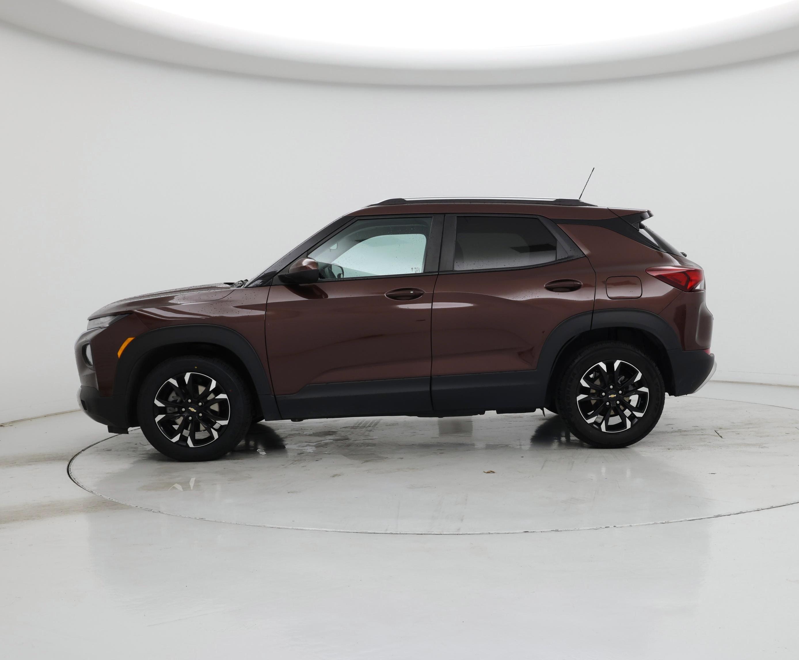 Thumbnail: 2023 Chevrolet TrailBlazer - 3