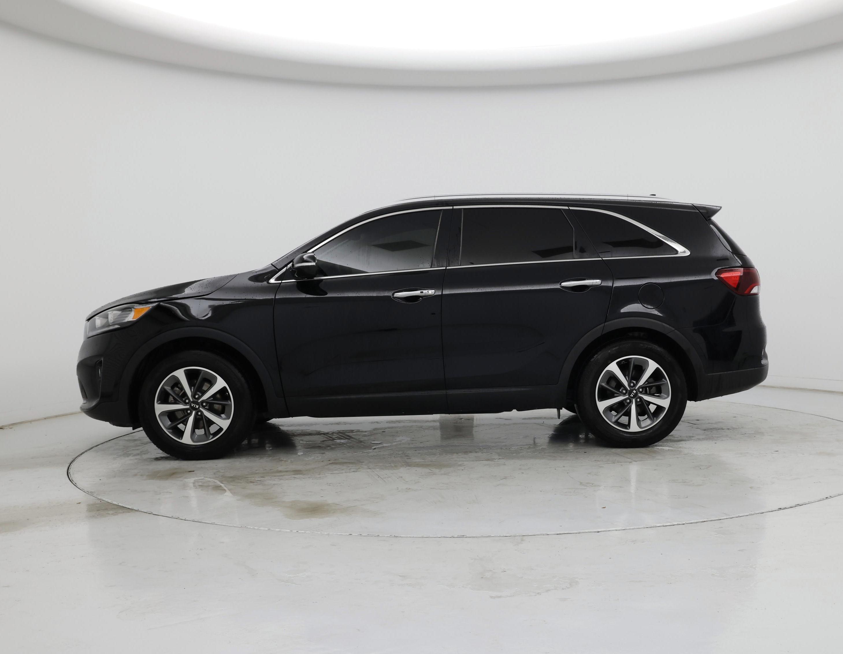 Thumbnail: 2017 Kia Sorento - 3