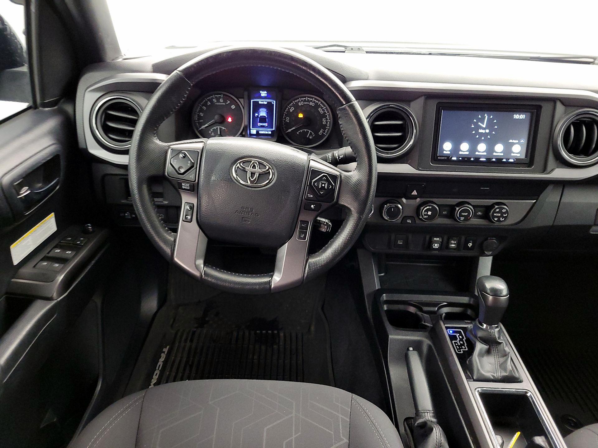 Thumbnail: 2019 Toyota Tacoma - 10