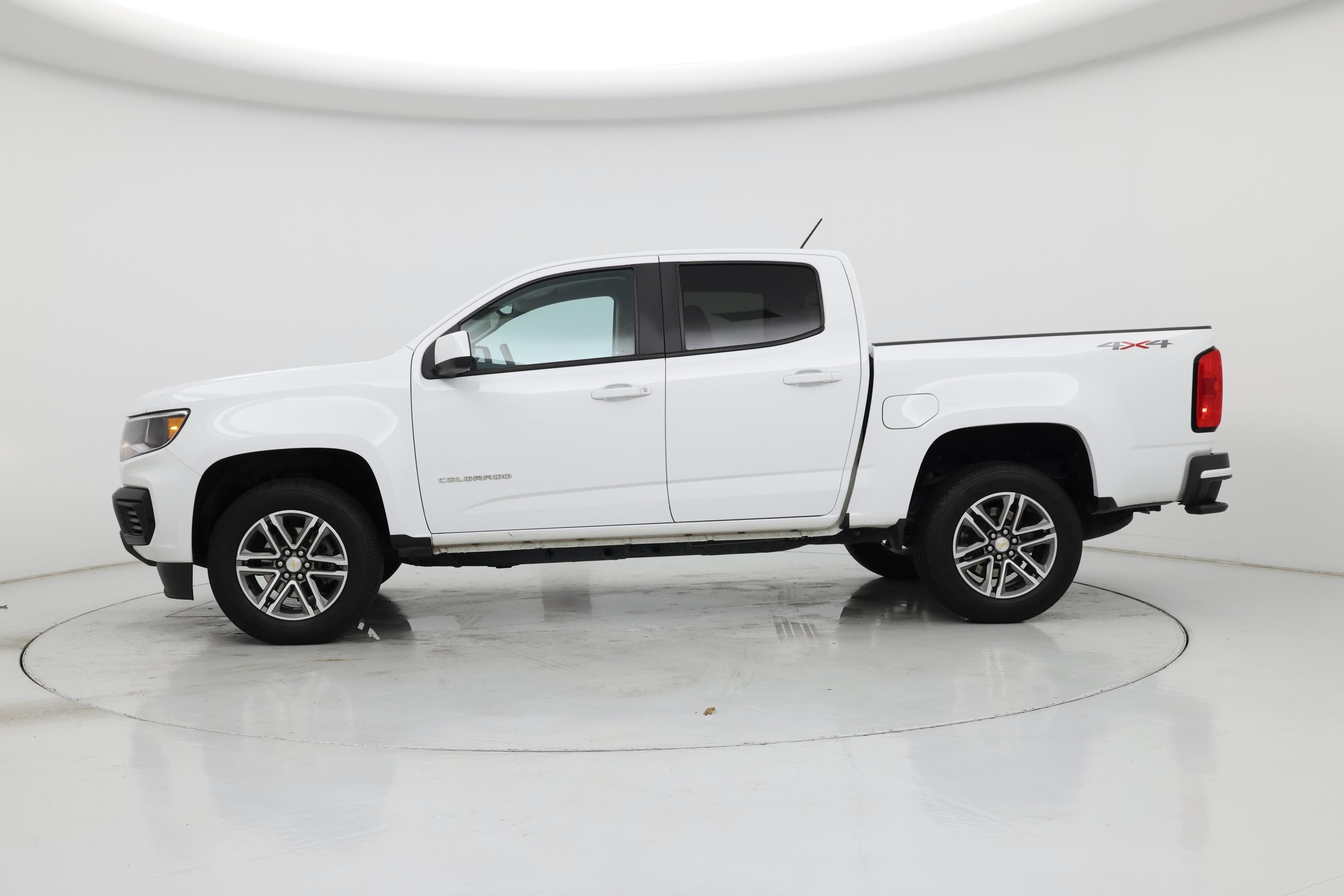 Thumbnail: 2022 Chevrolet Colorado - 3