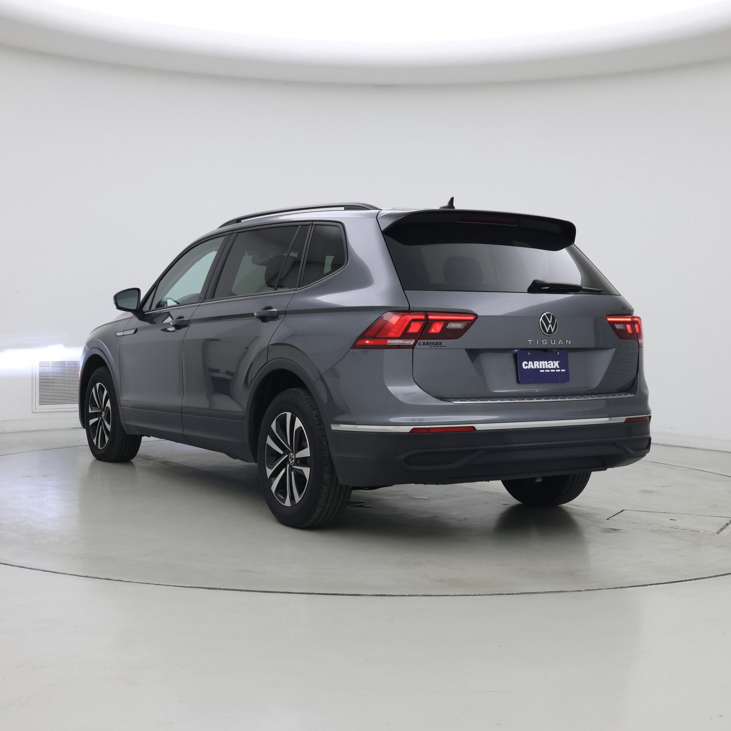 Thumbnail: 2023 Volkswagen Tiguan - 2