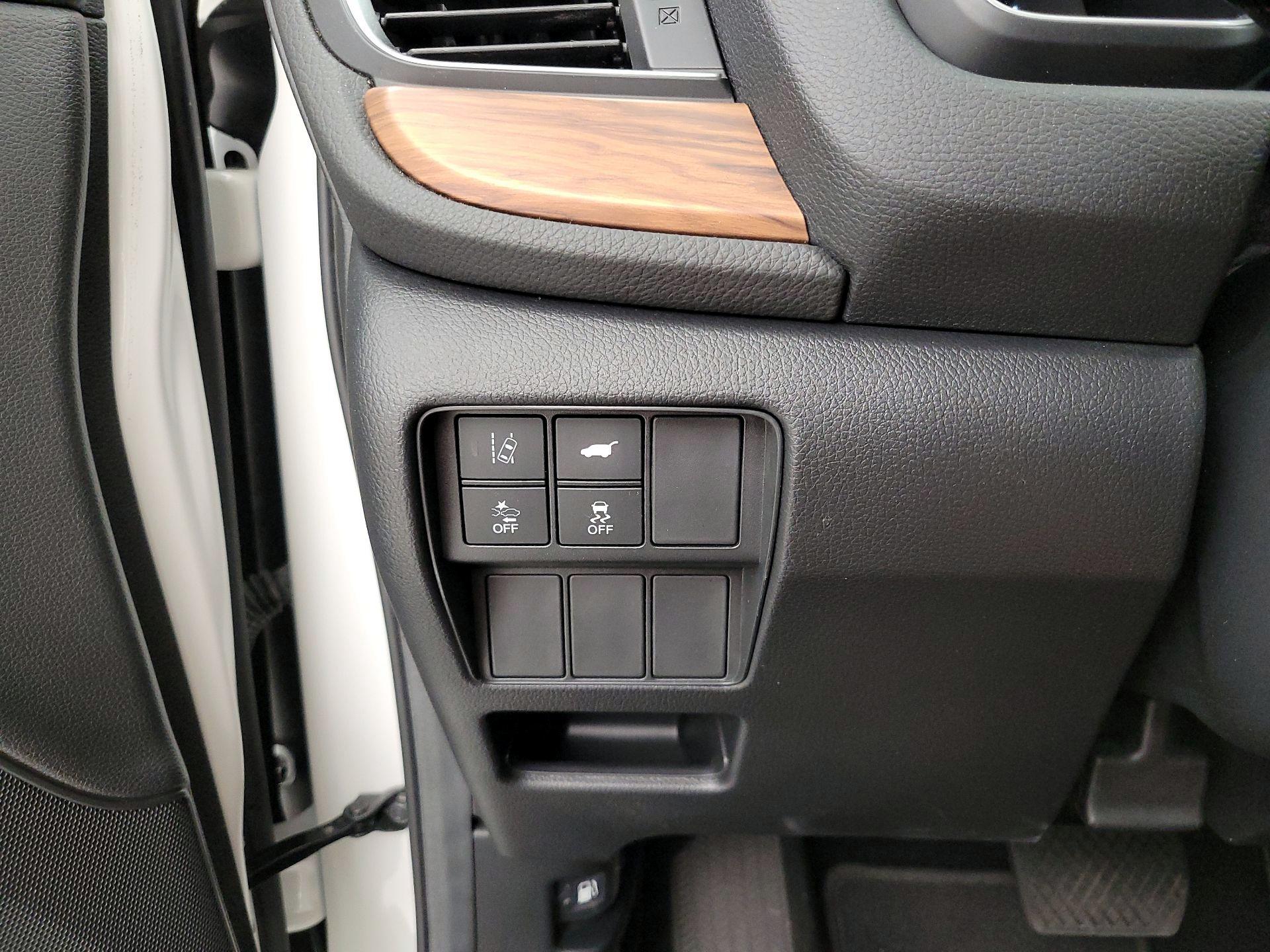 Thumbnail: 2017 Honda CR-V - 13