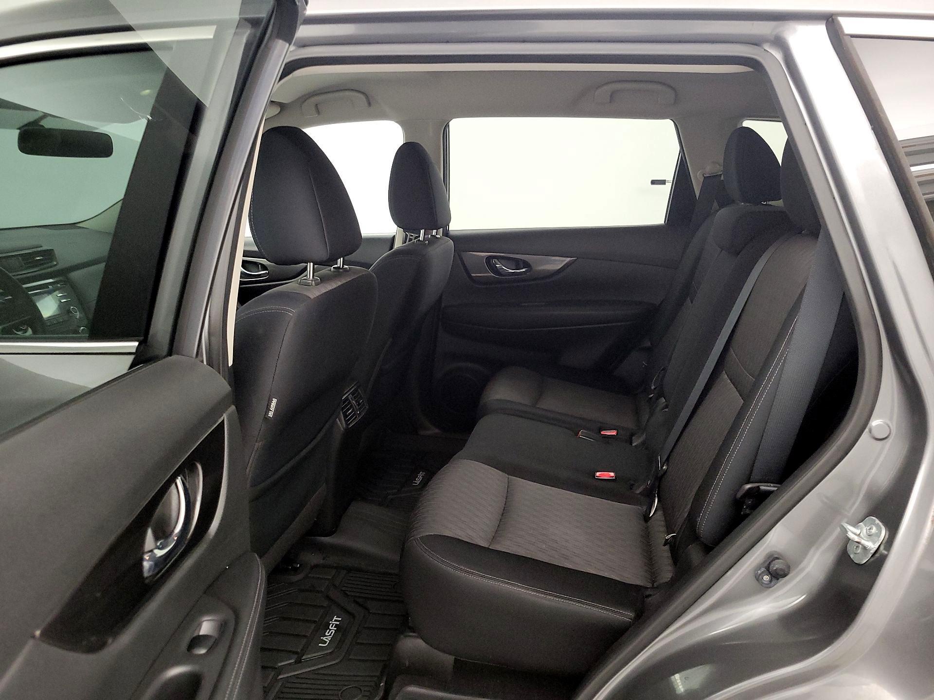 Thumbnail: 2017 Nissan Rogue - 19
