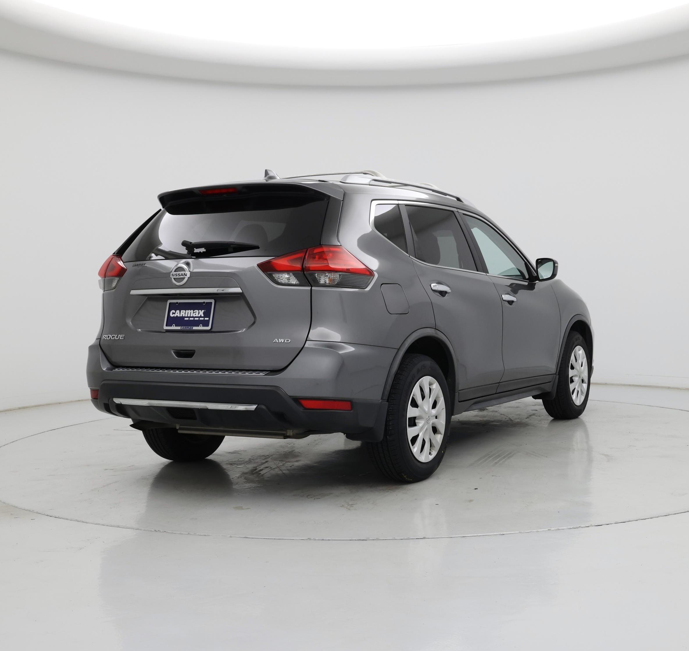 Thumbnail: 2017 Nissan Rogue - 8
