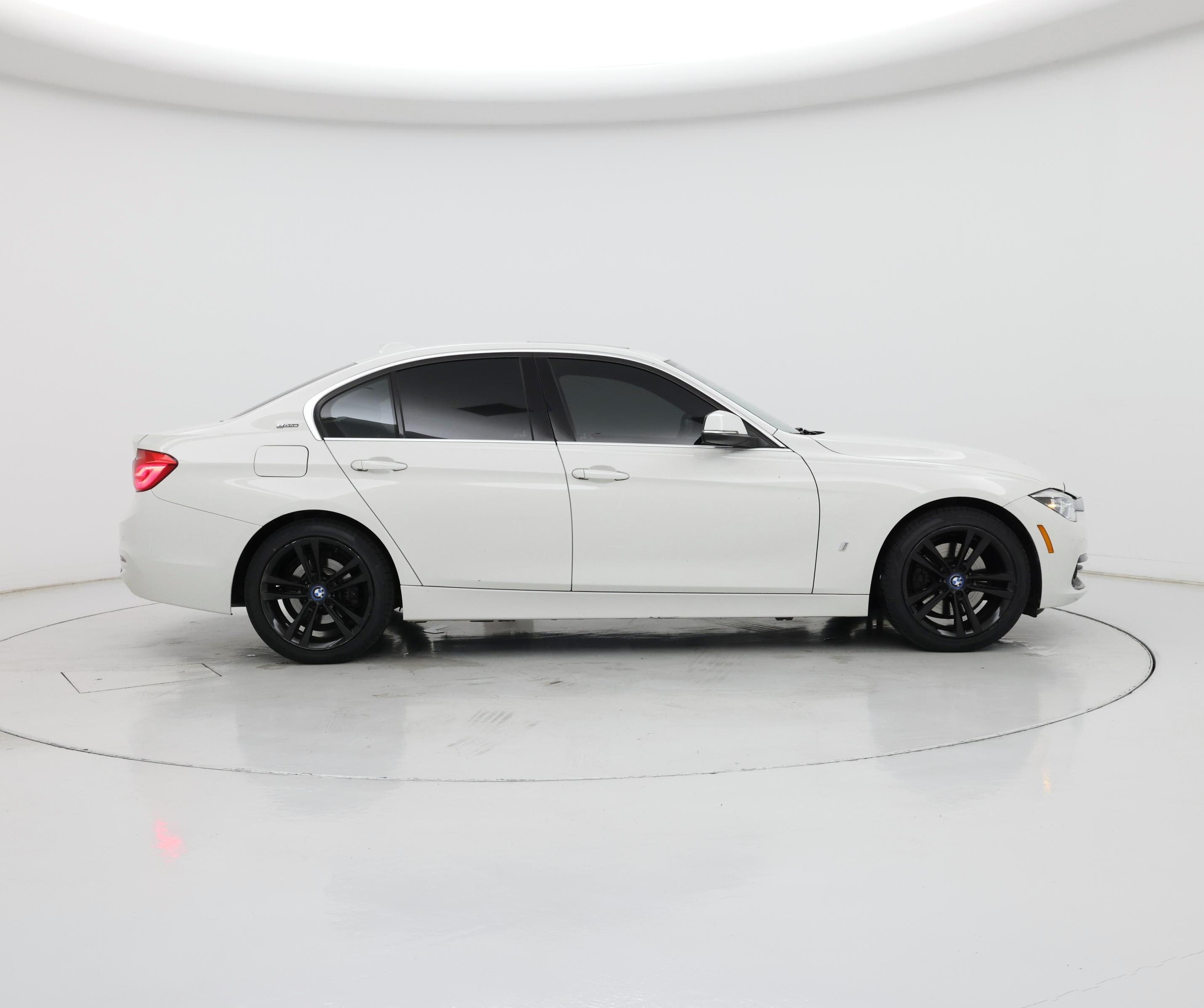 Thumbnail: 2018 BMW 3 Series - 7