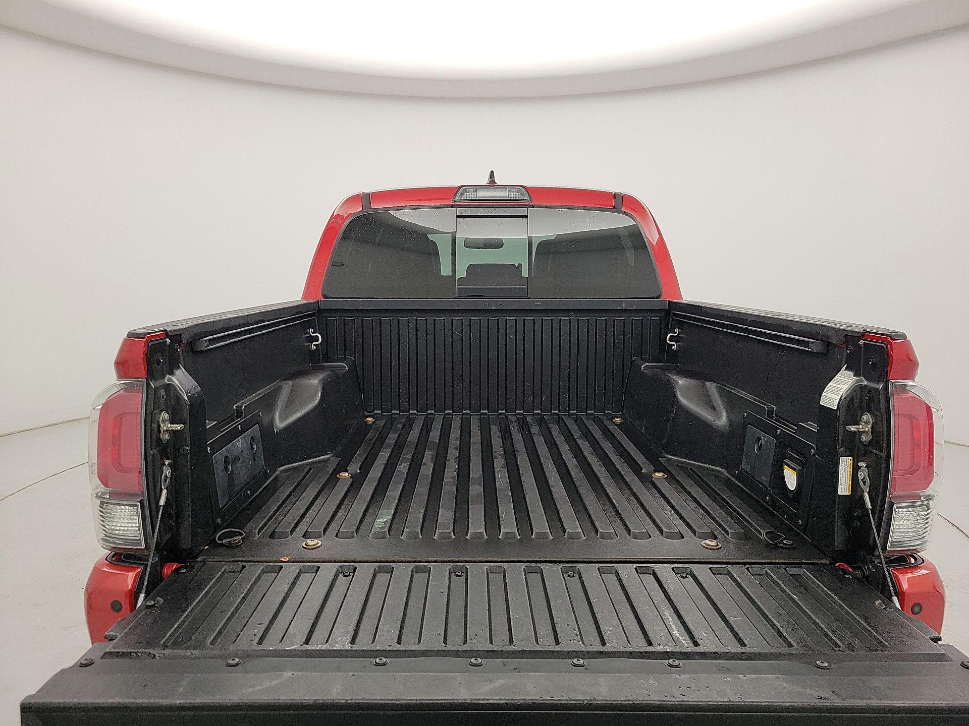 Thumbnail: 2017 Toyota Tacoma - 20