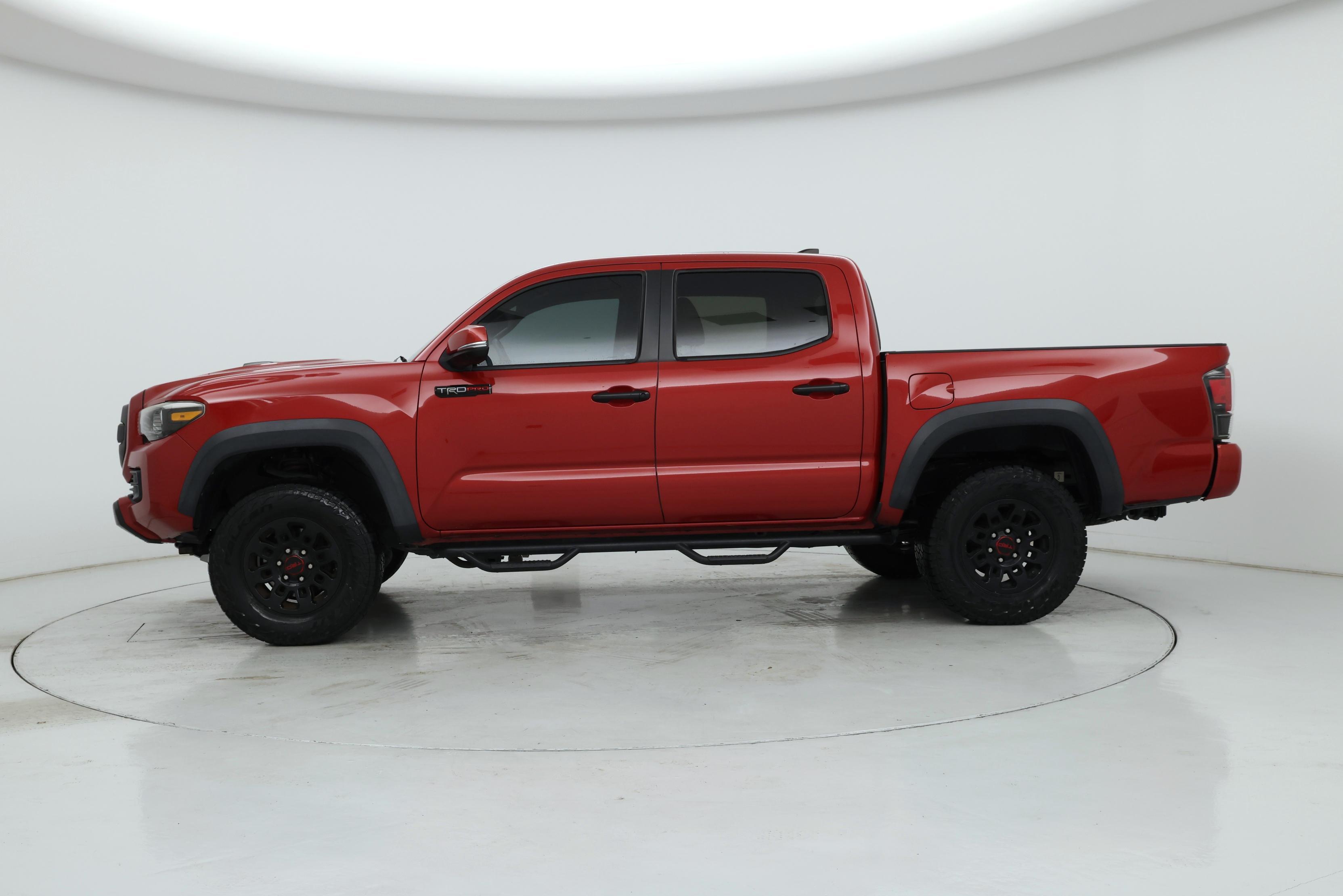 Thumbnail: 2017 Toyota Tacoma - 3