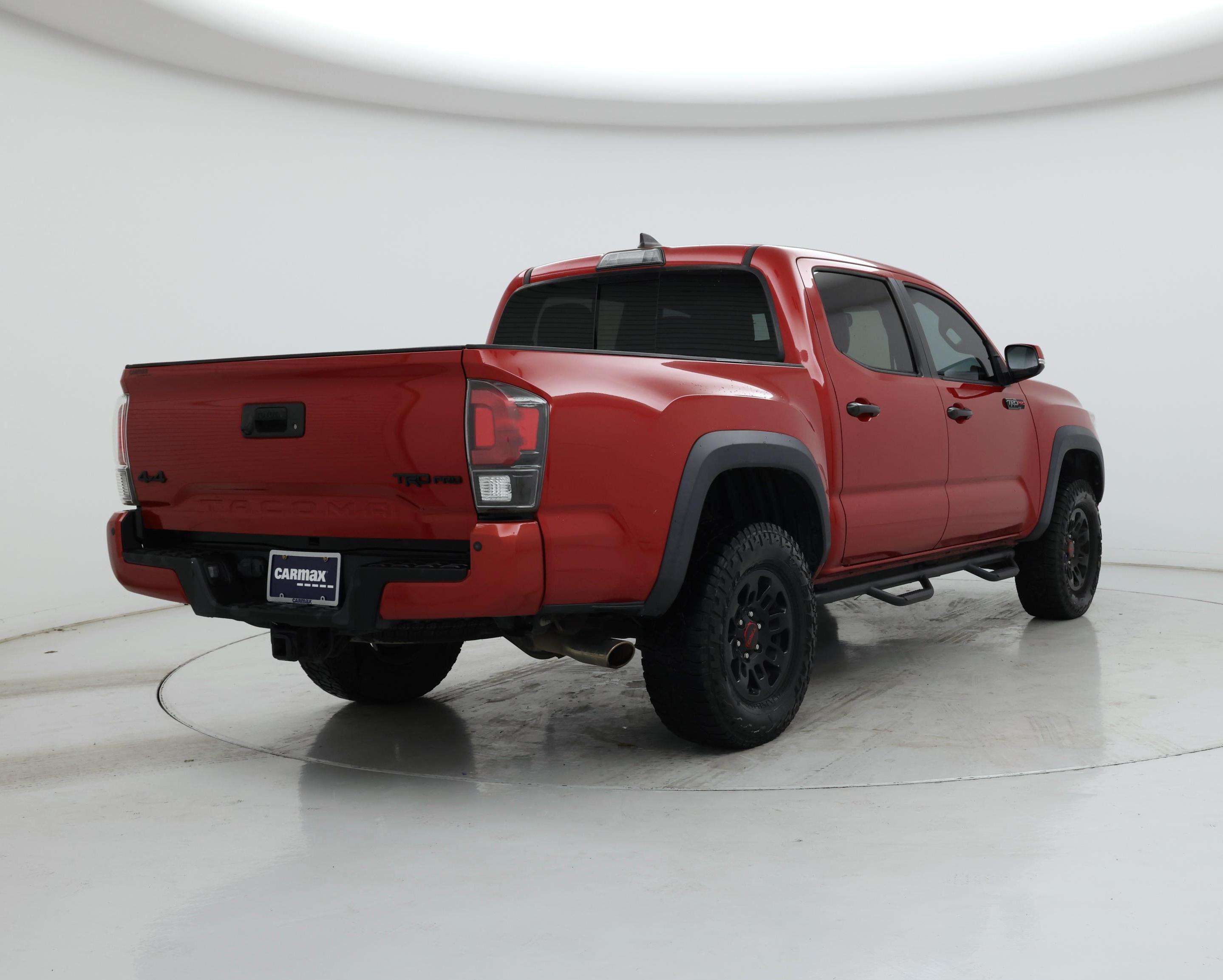 Thumbnail: 2017 Toyota Tacoma - 8