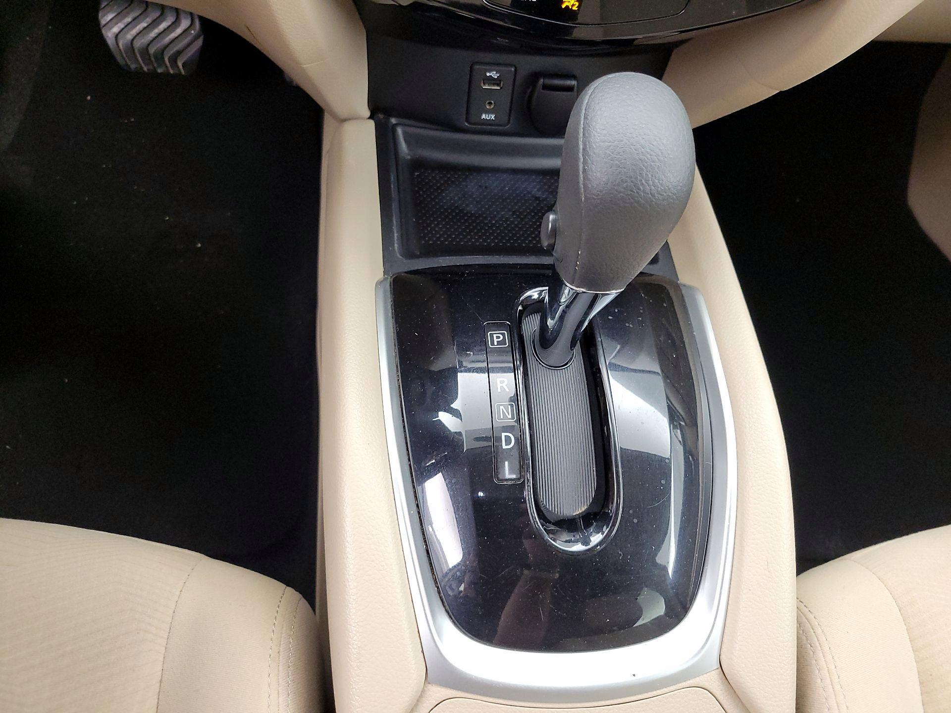 Thumbnail: 2016 Nissan Rogue - 17