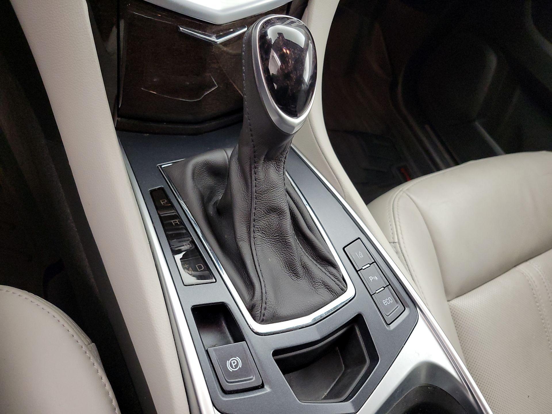 Thumbnail: 2015 Cadillac SRX - 17