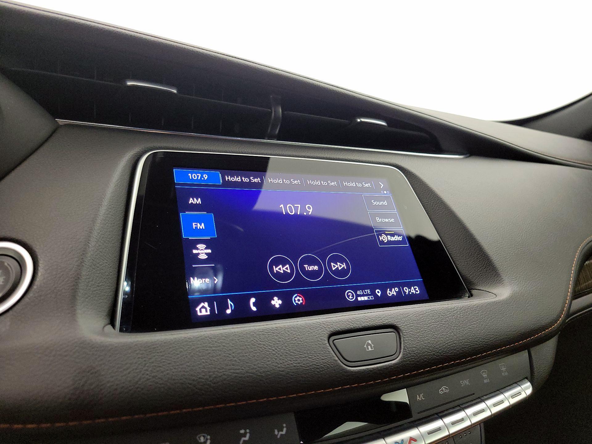 Thumbnail: 2023 Cadillac XT4 - 15