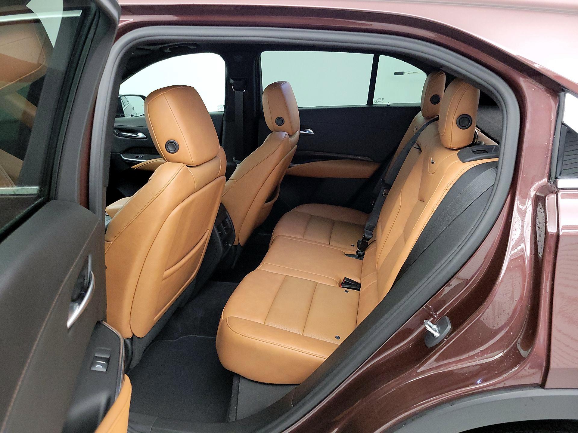 Thumbnail: 2023 Cadillac XT4 - 19