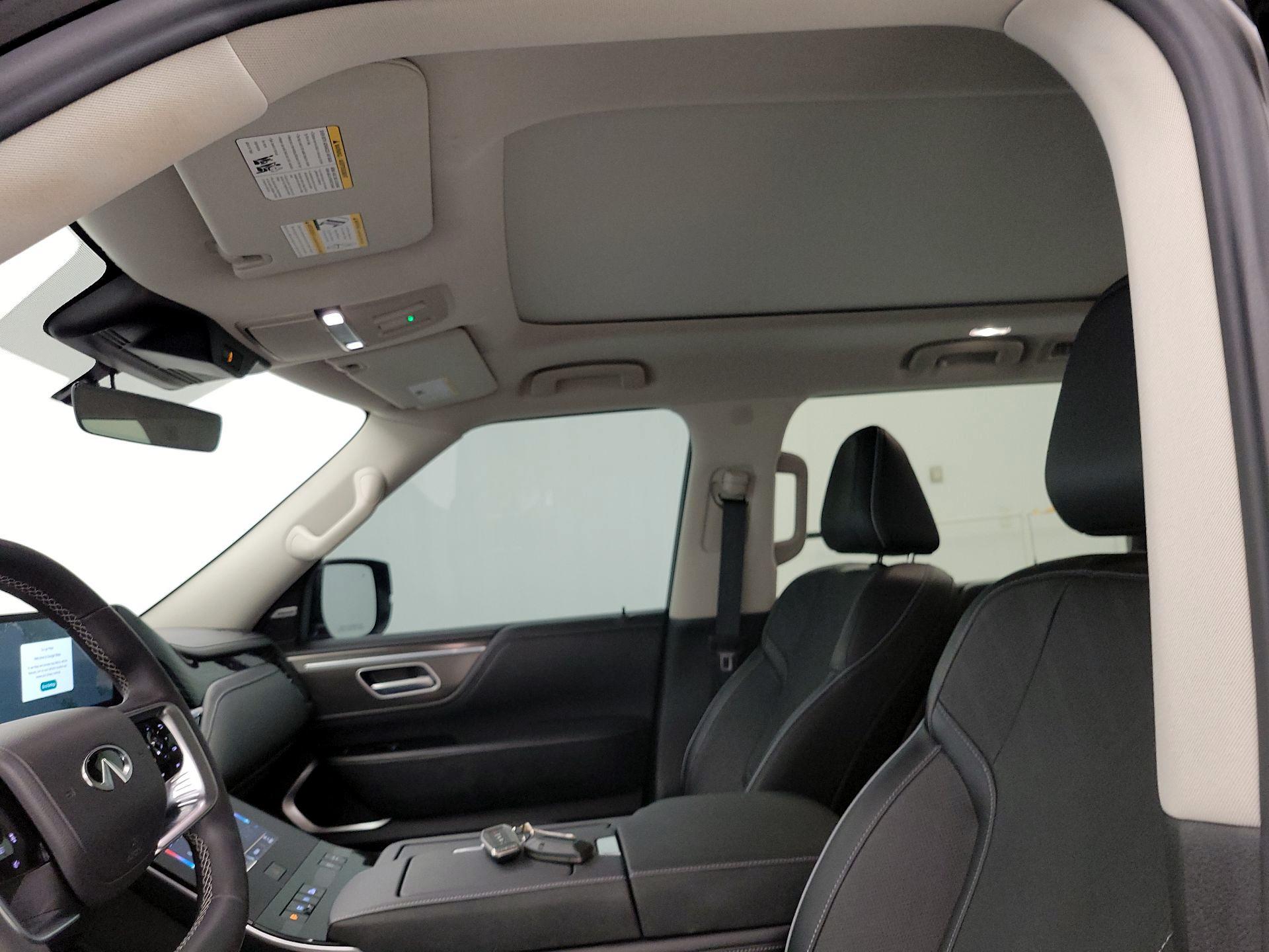 Thumbnail: 2025 INFINITI QX80 - 20