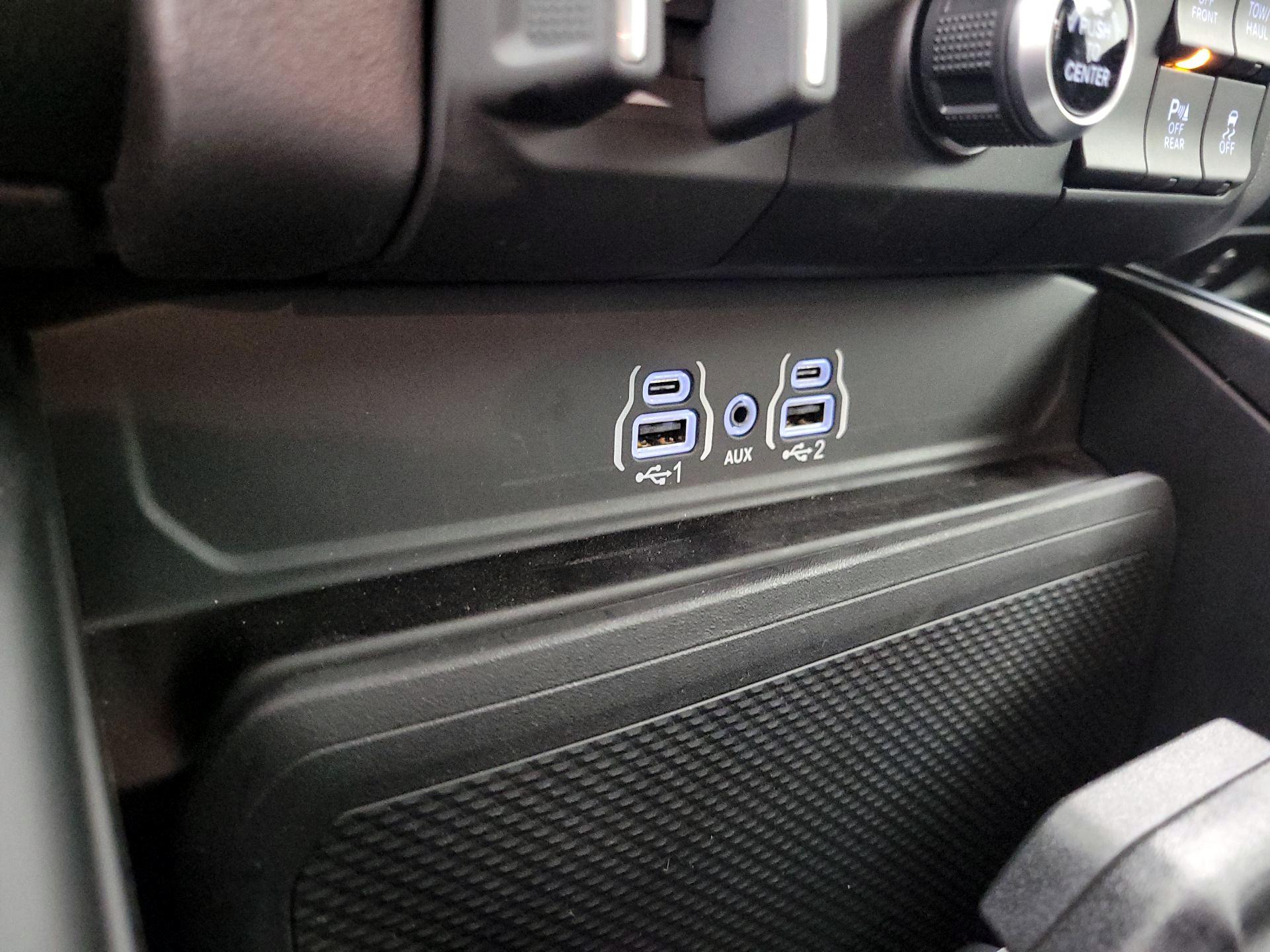 Thumbnail: 2025 RAM 1500 - 18
