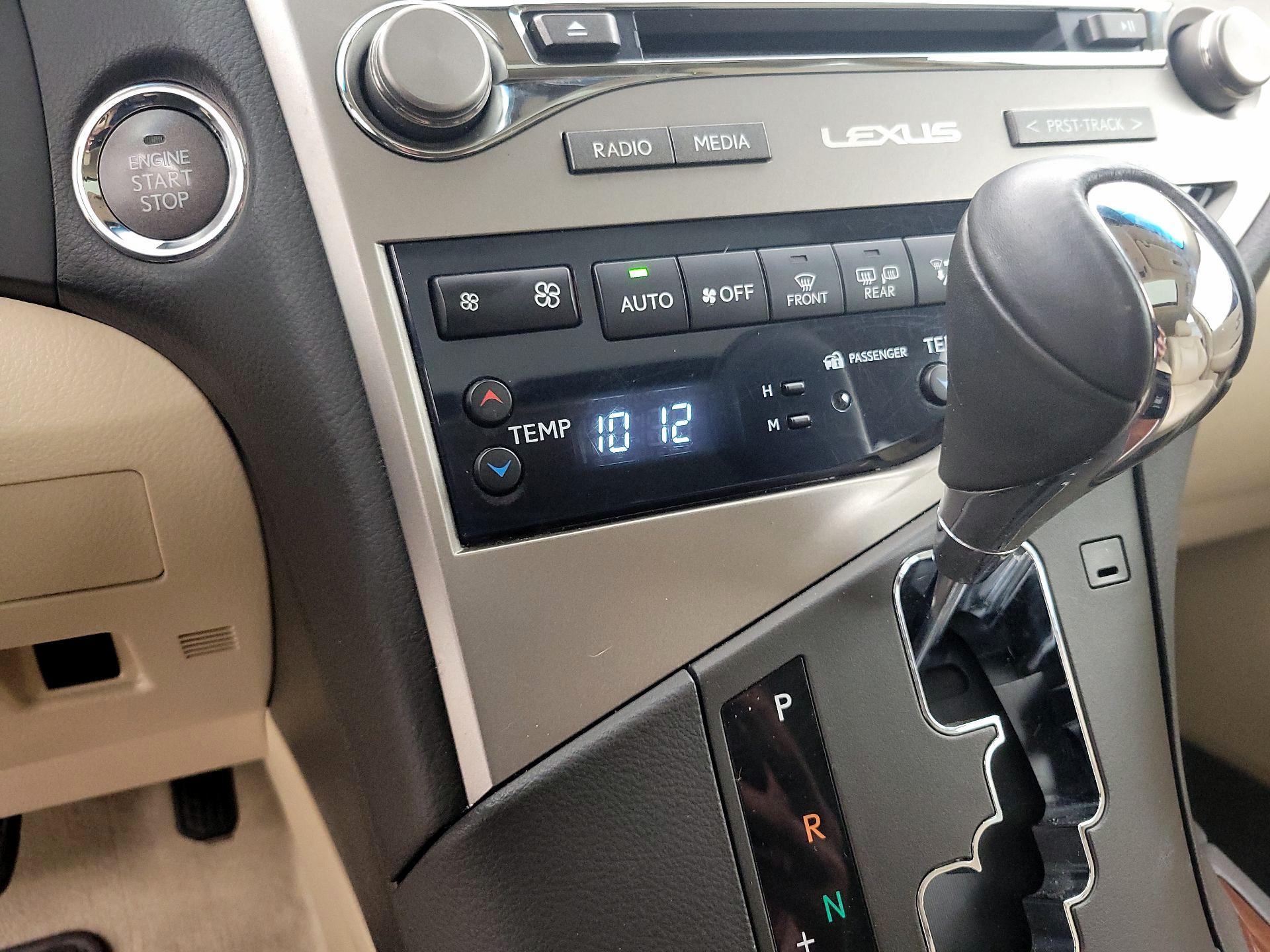 Thumbnail: 2015 Lexus RX - 16