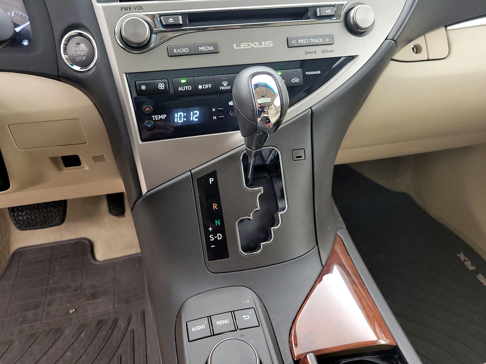 Thumbnail: 2015 Lexus RX - 17