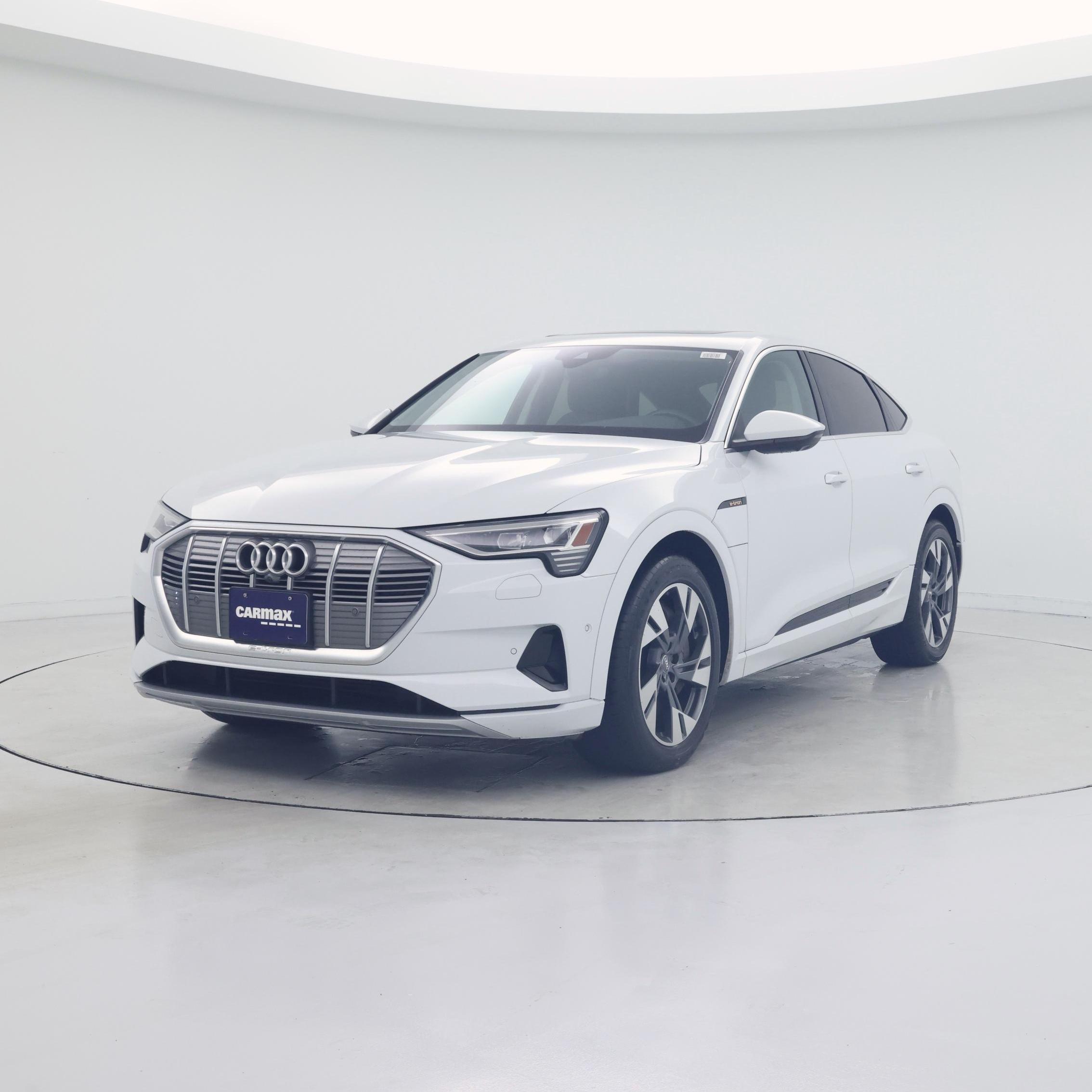 Thumbnail: 2020 Audi e-tron S - 4