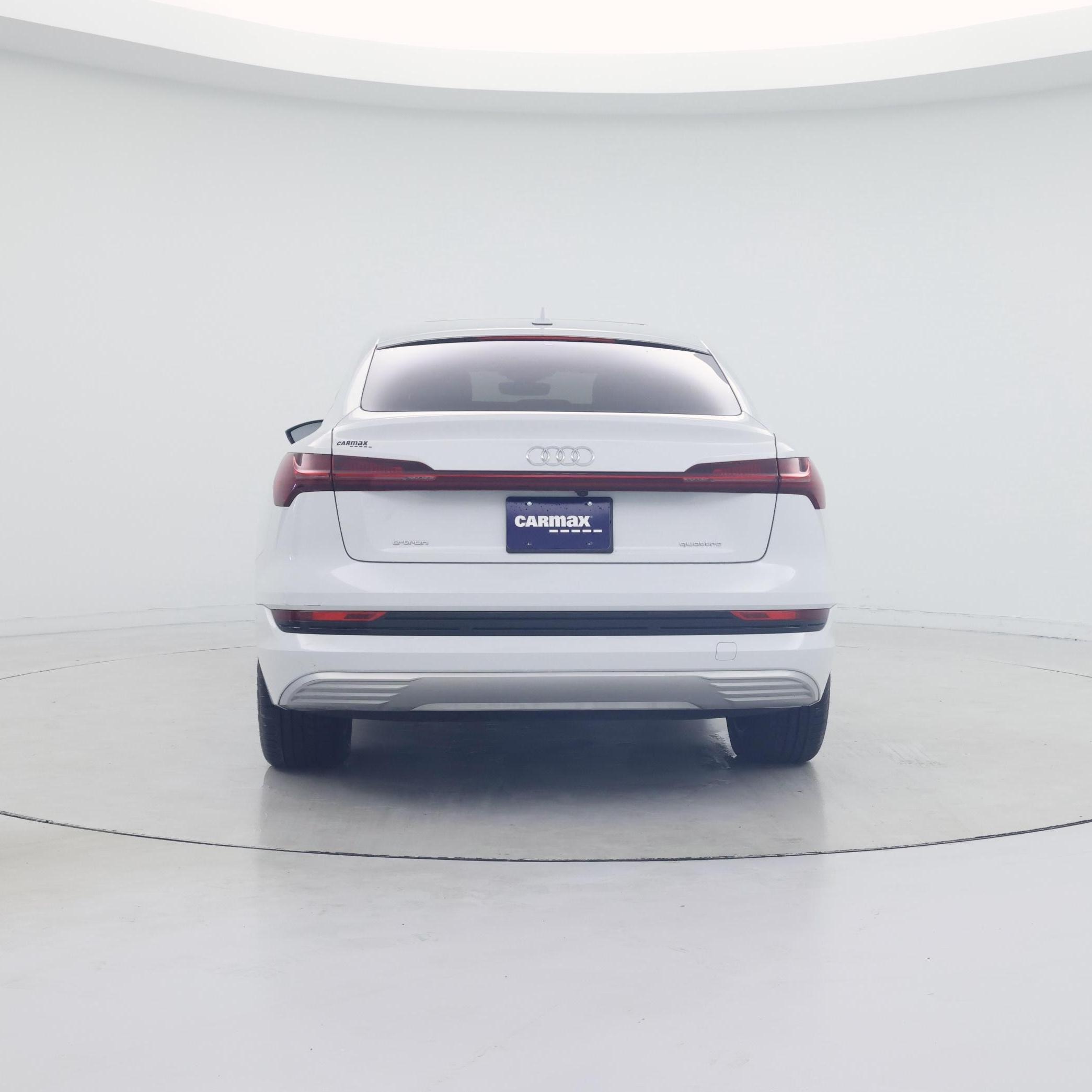 Thumbnail: 2020 Audi e-tron S - 6