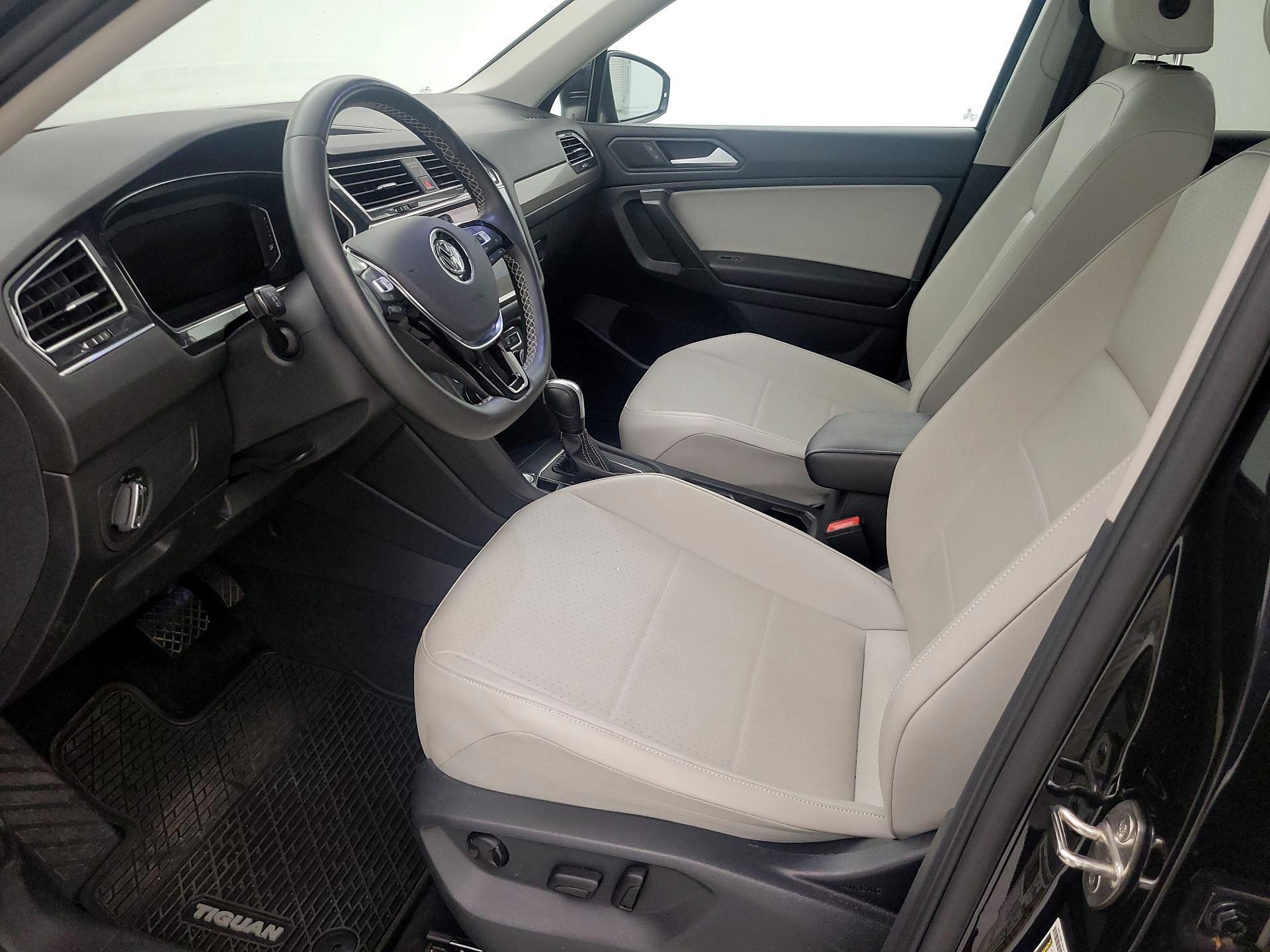 Thumbnail: 2021 Volkswagen Tiguan - 11