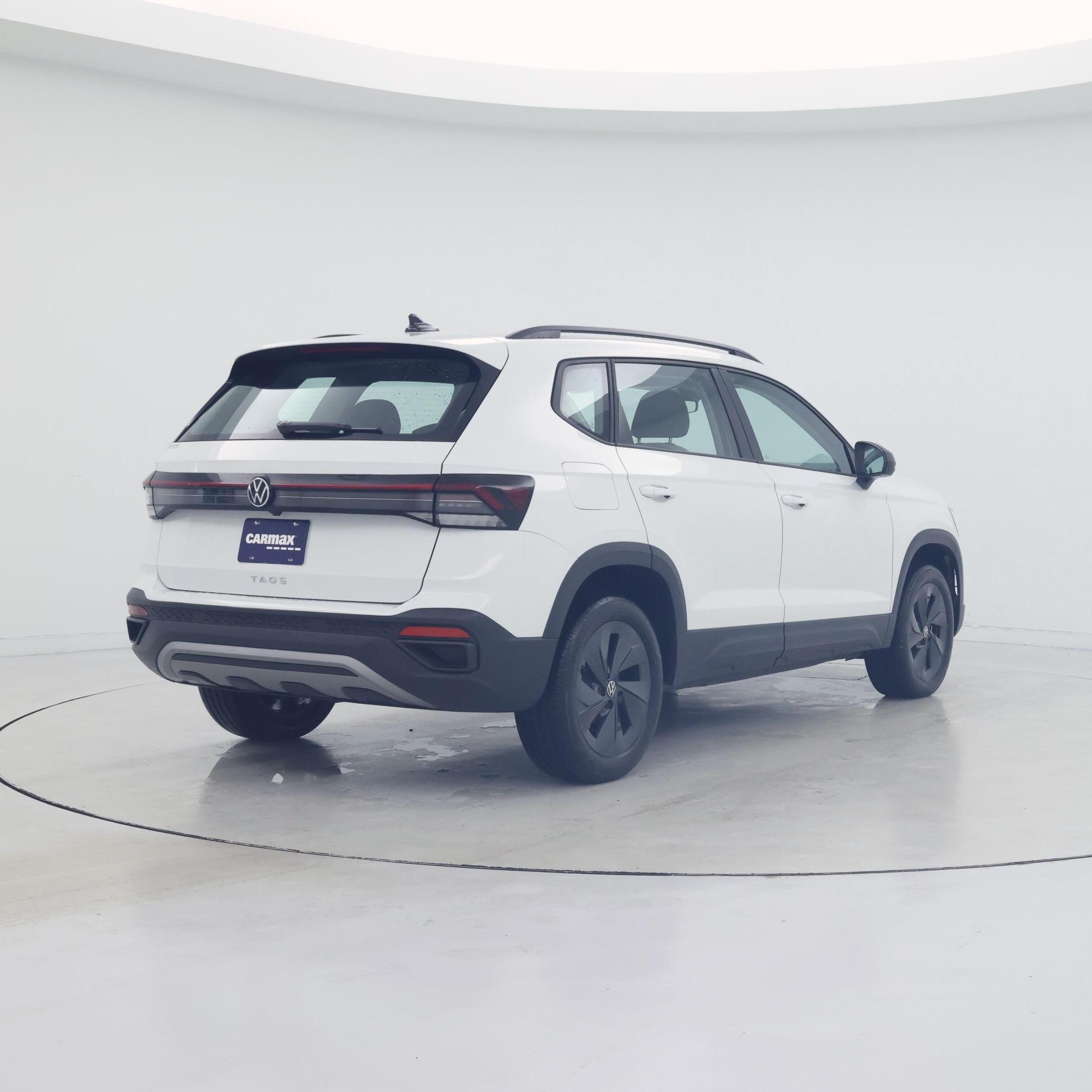 Thumbnail: 2025 Volkswagen Taos - 8