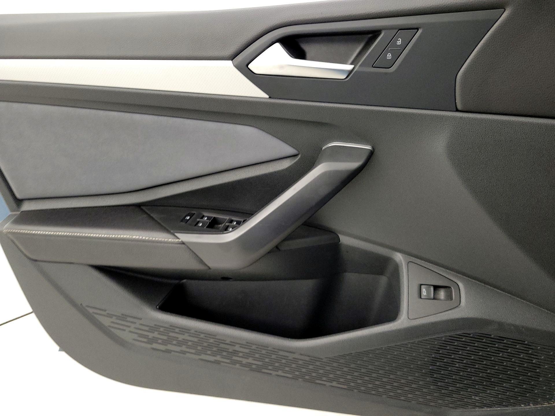 Thumbnail: 2025 Volkswagen Jetta - 12