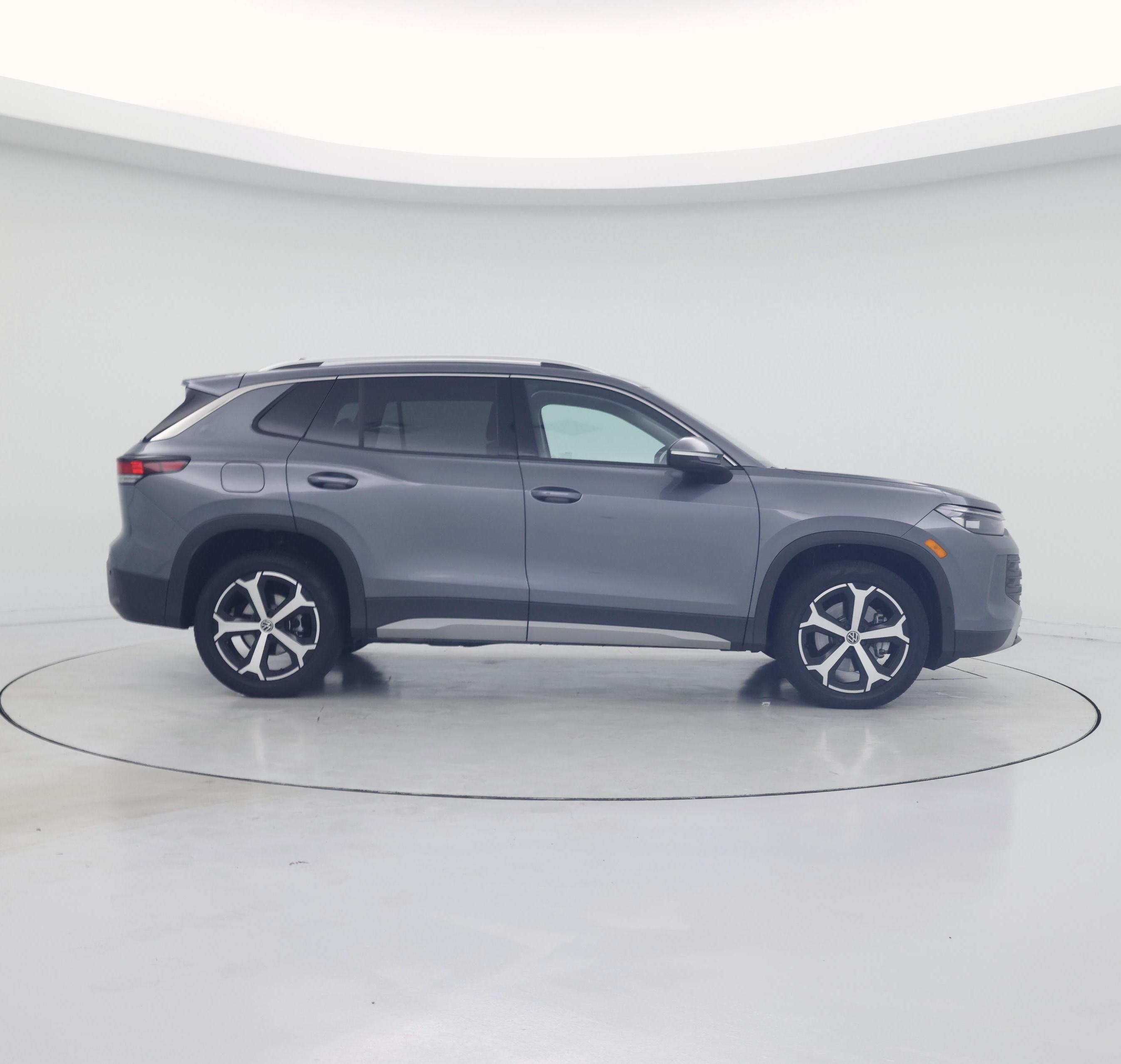 Thumbnail: 2025 Volkswagen Tiguan - 7